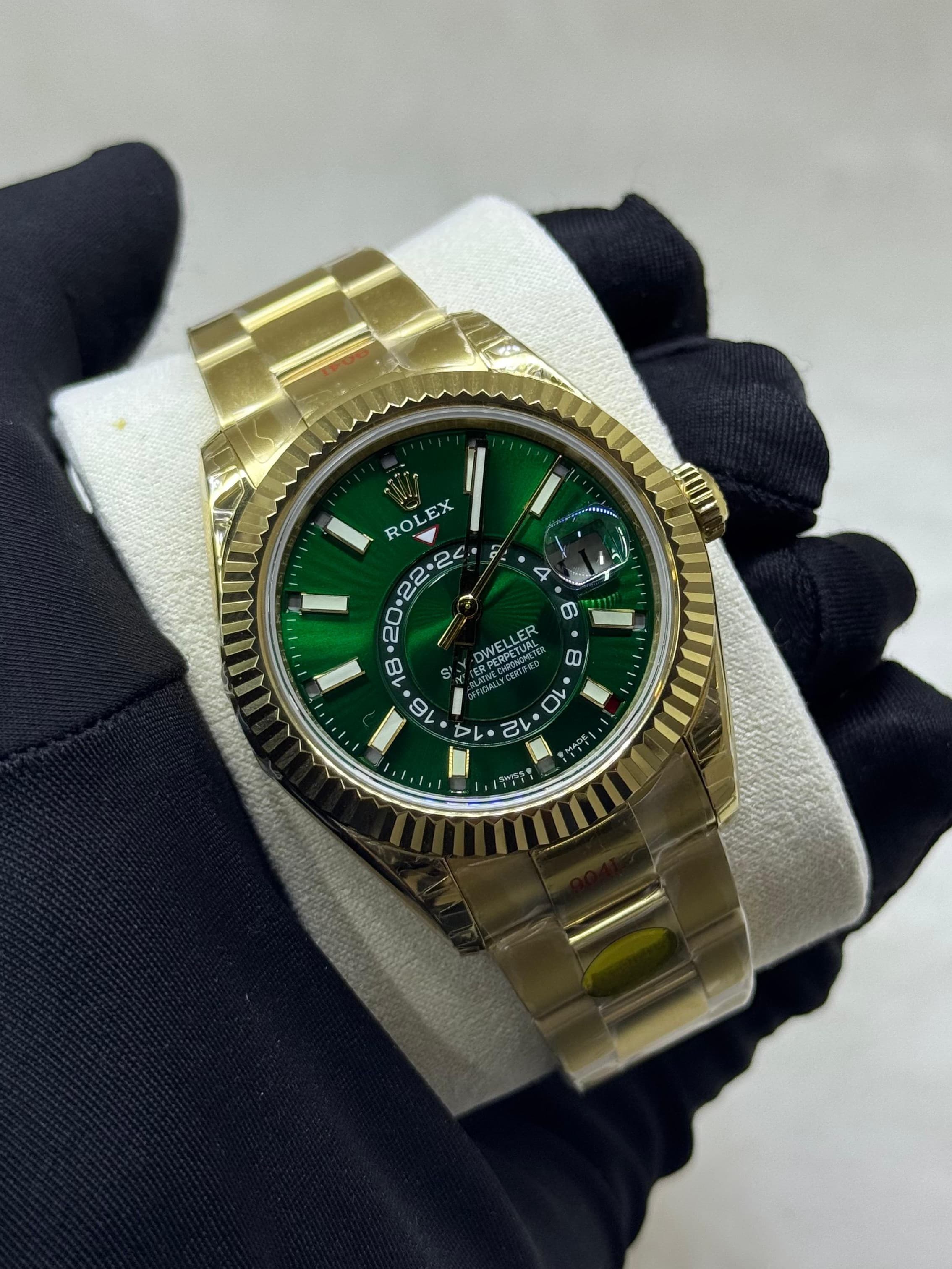 Rolex Sky-Dweller Gold 42mm – Luxury Dual-Time Watch for Men