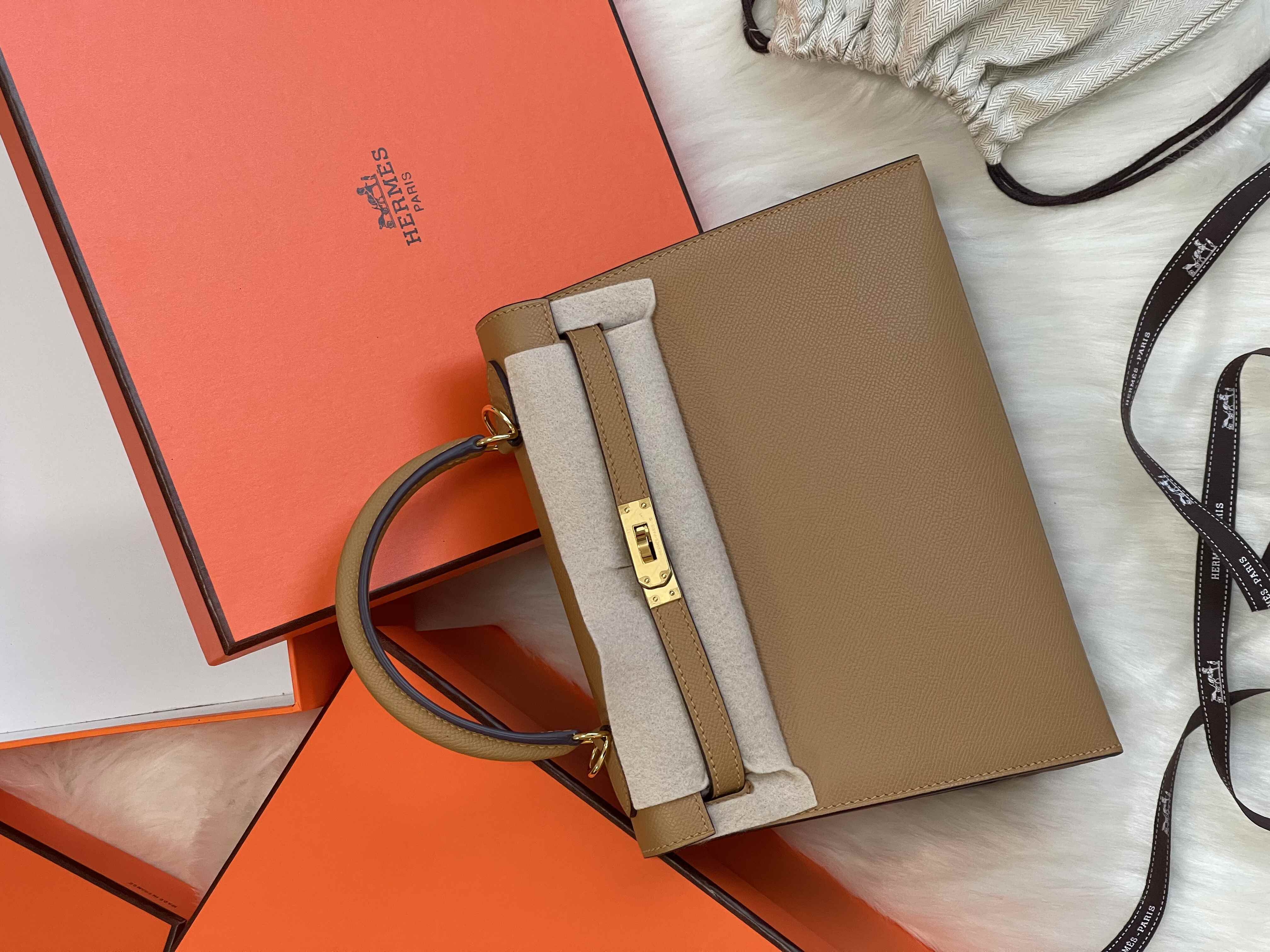 Hermes Kelly