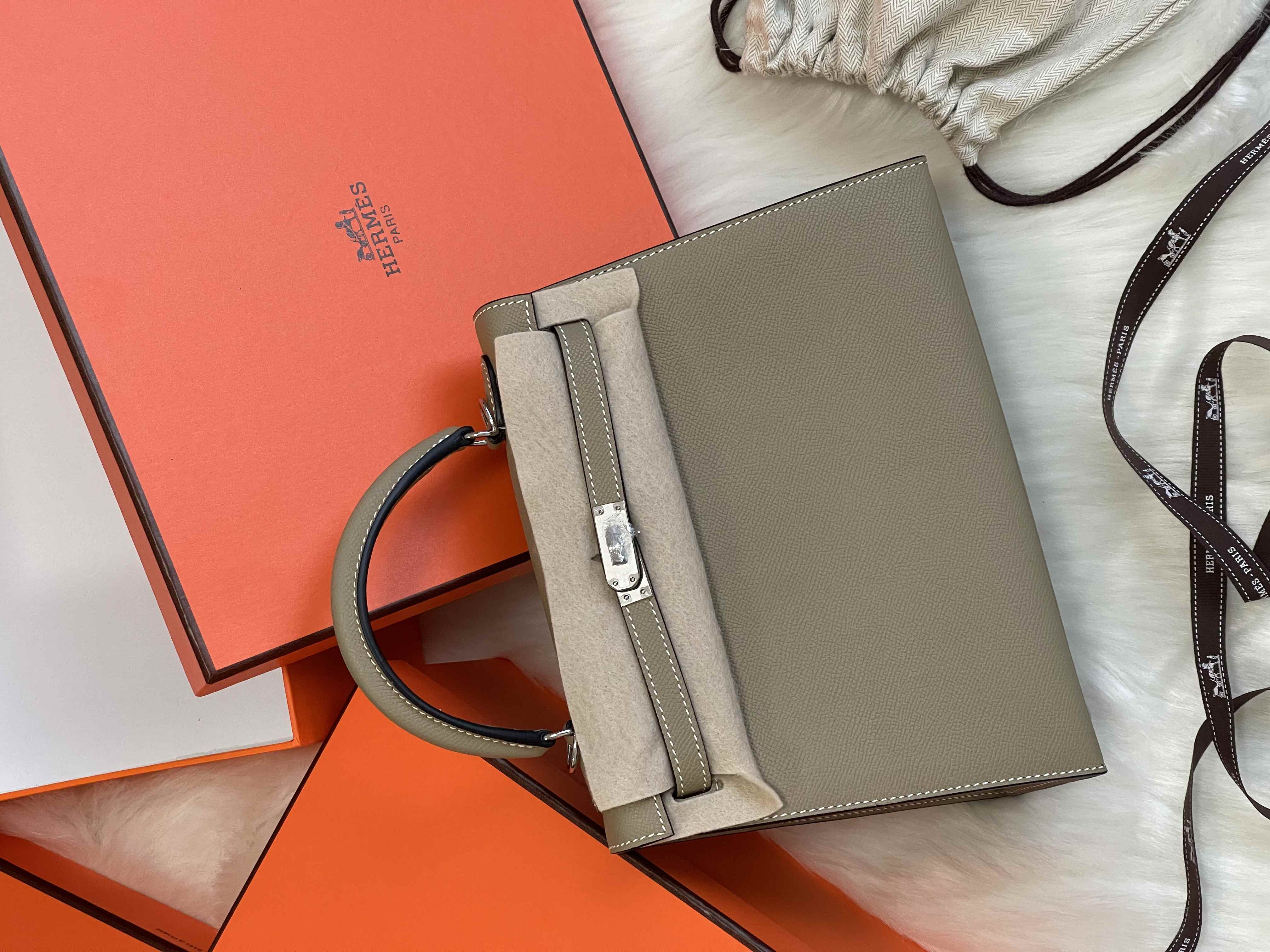 Hermes Kelly