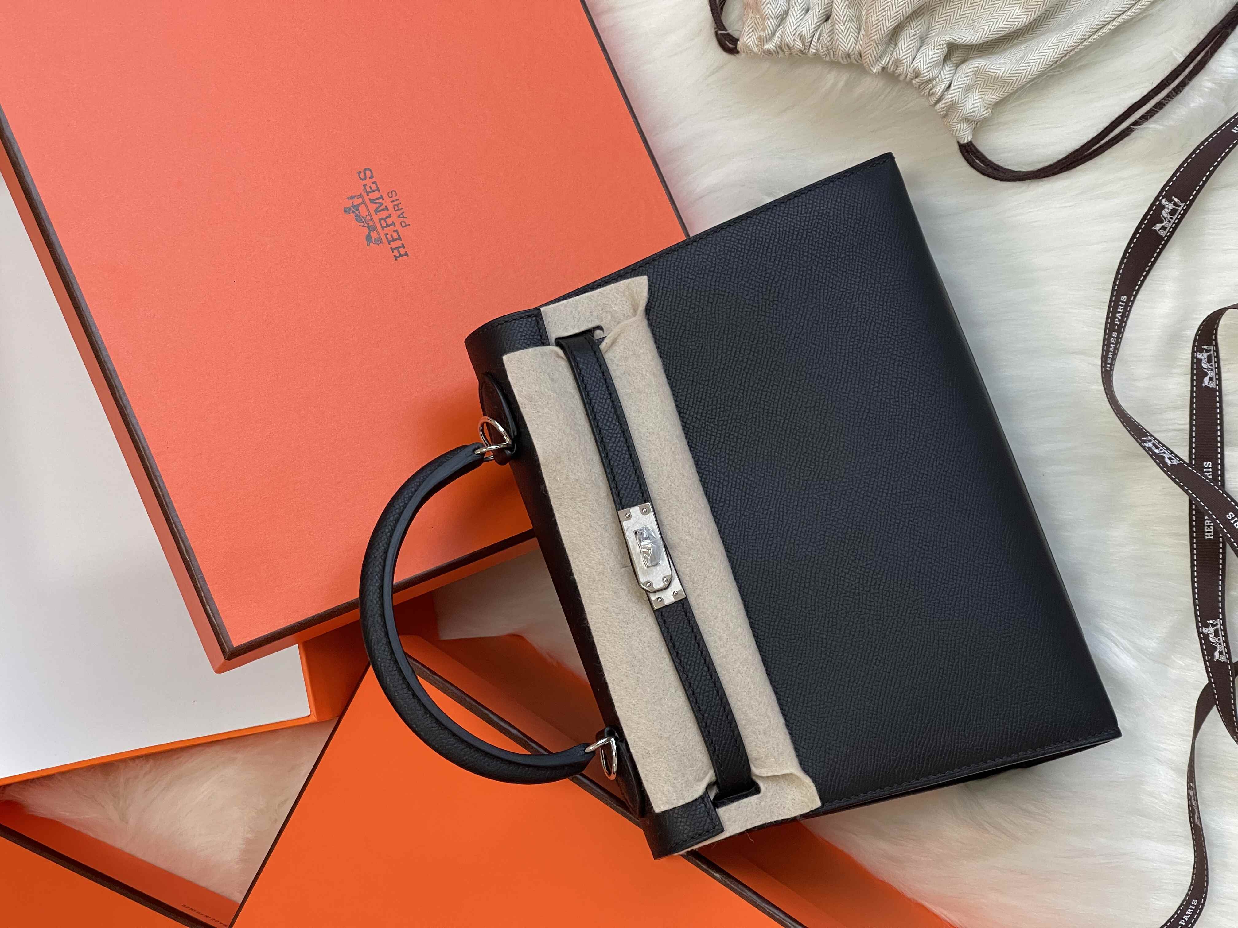 Hermes Kelly