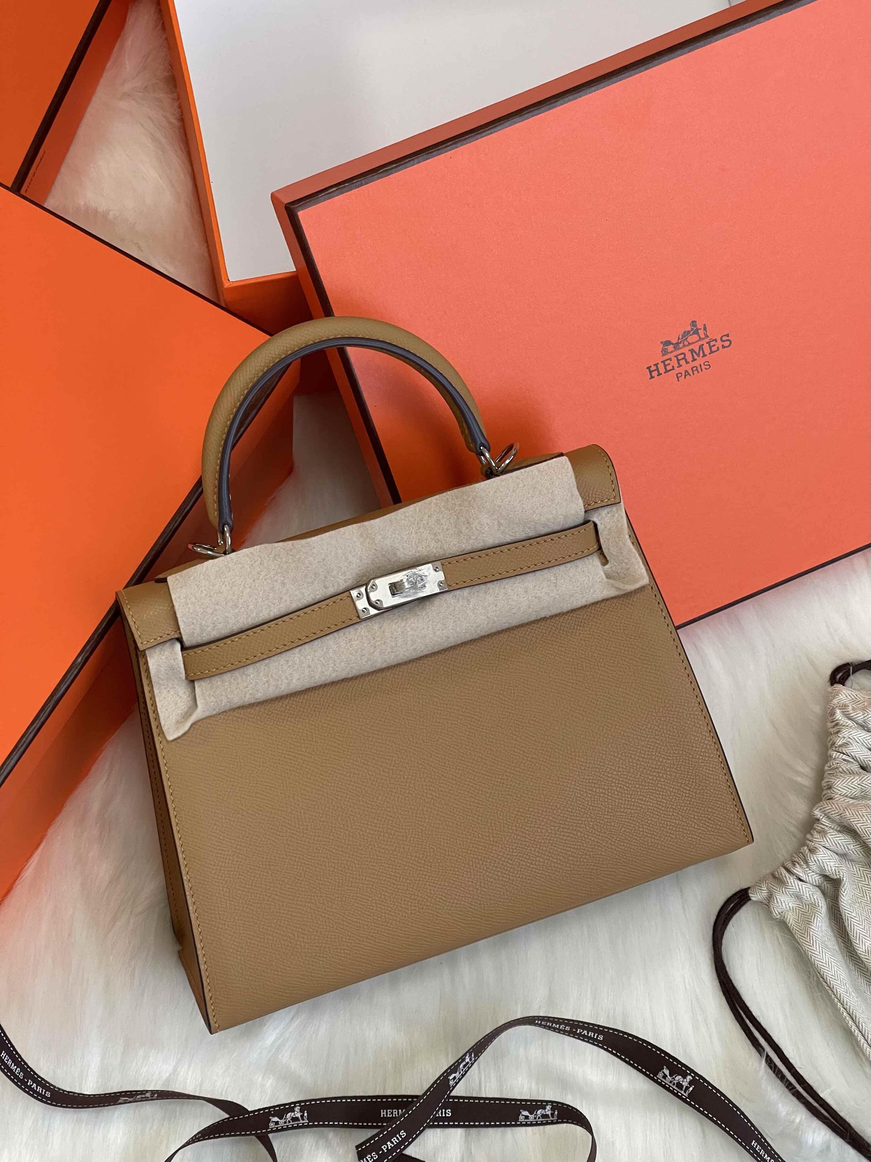 Hermes Kelly