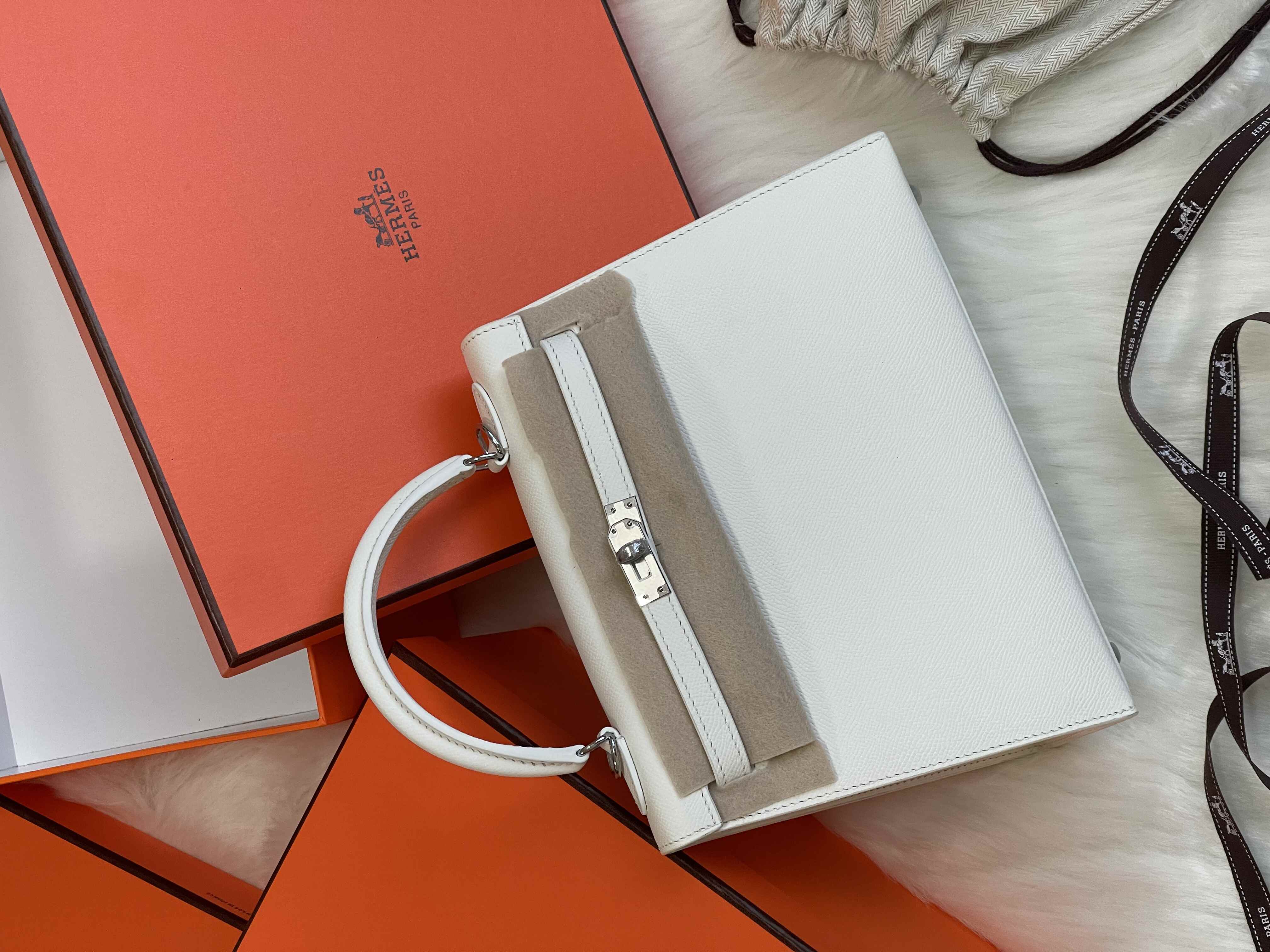 Hermes Kelly