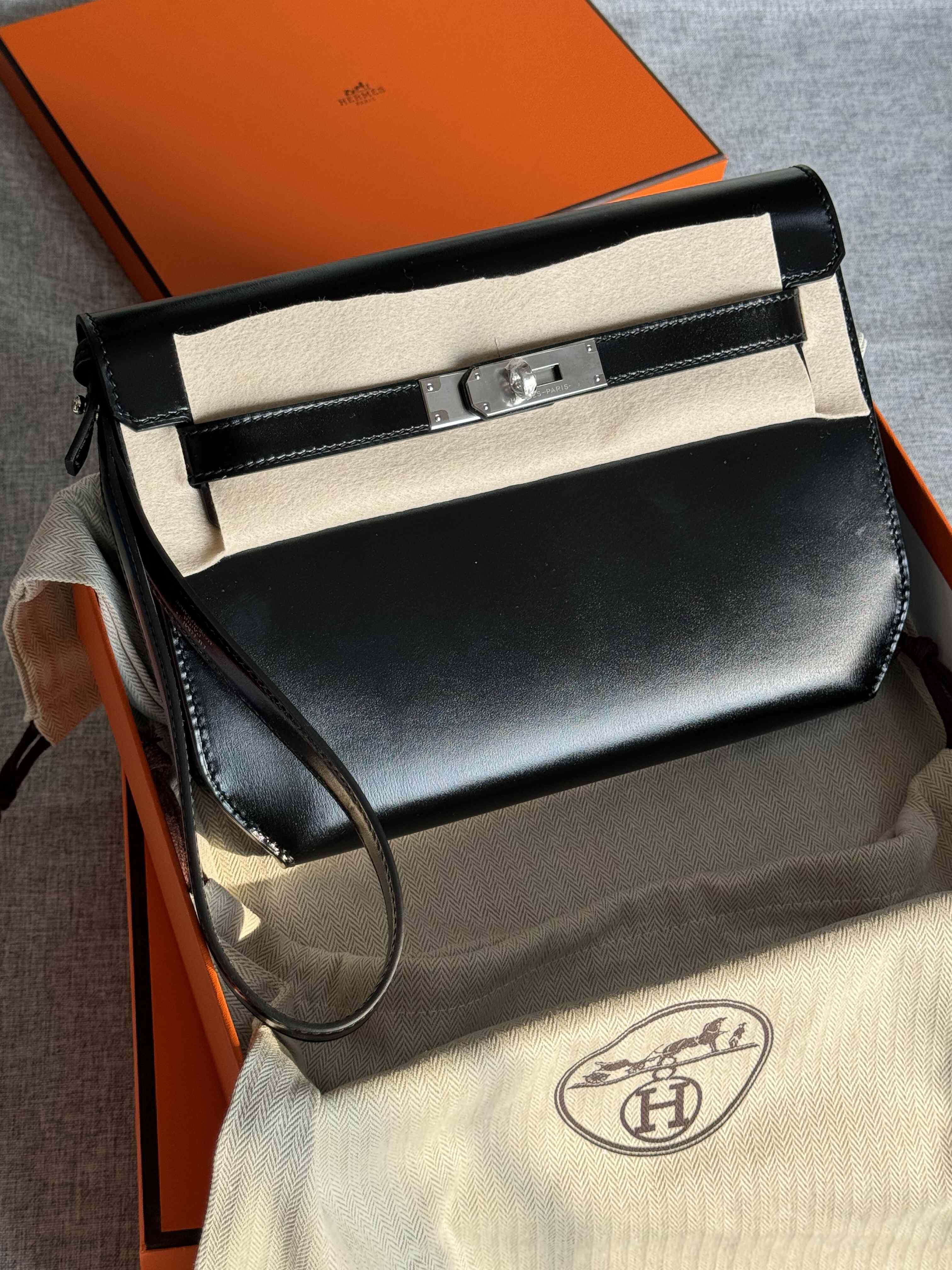 Hermes Kelly Depeche Box calf