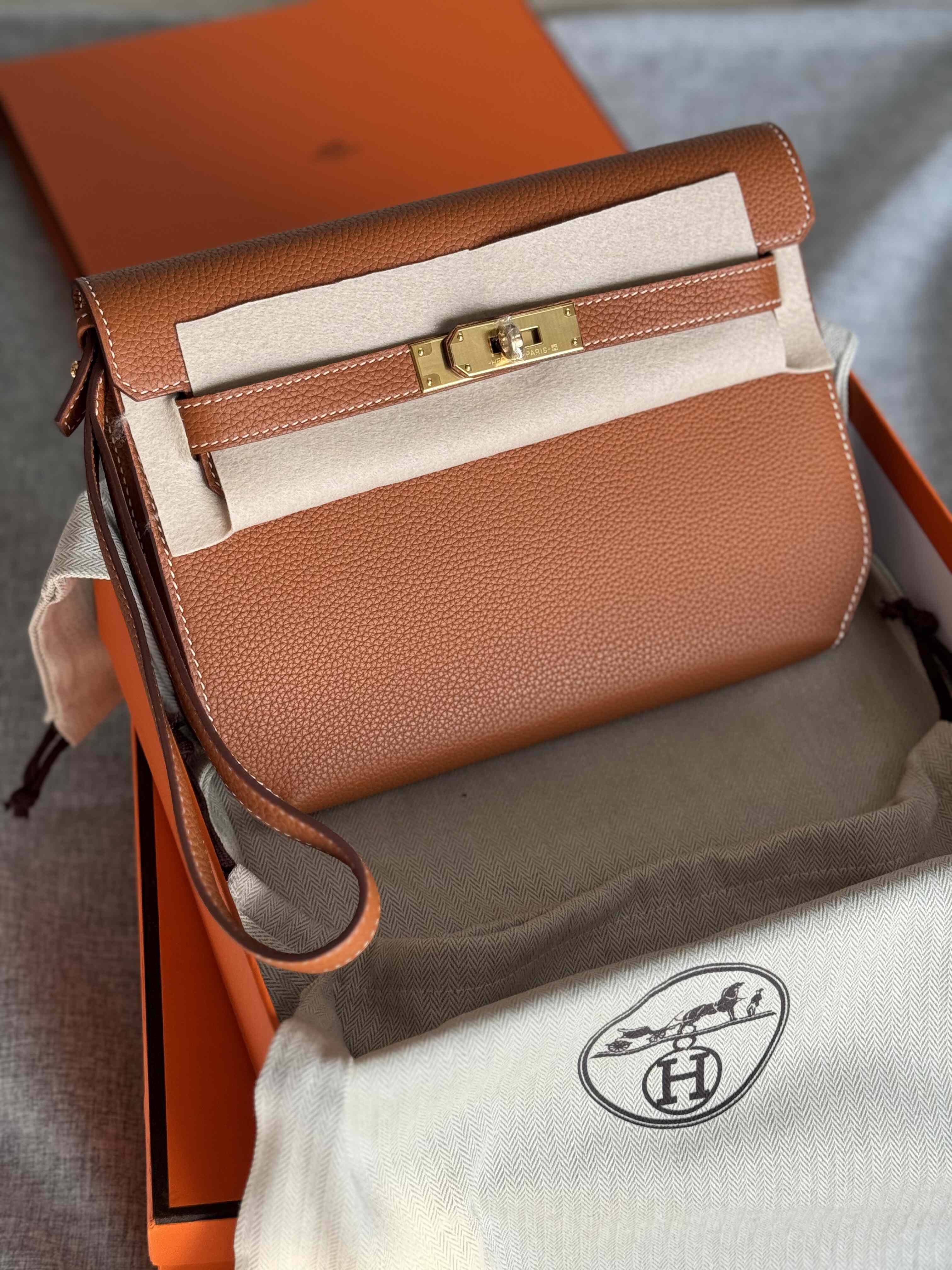 Hermes Kelly Depeche Togo