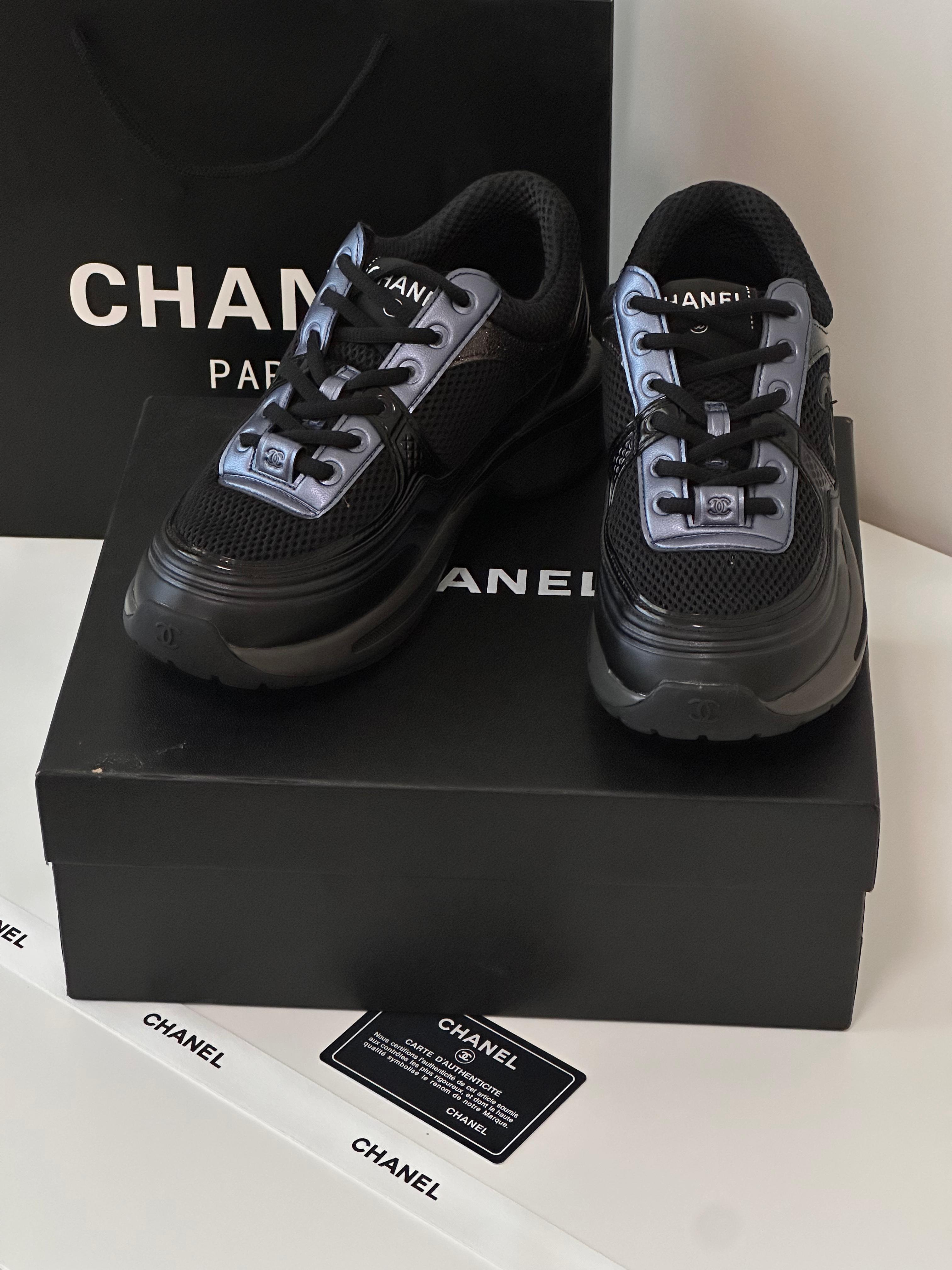 CHANEL Sneakers