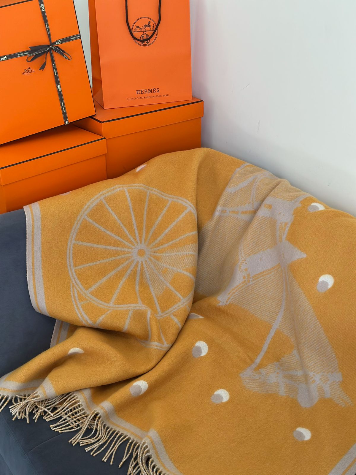 Hermes Blanket