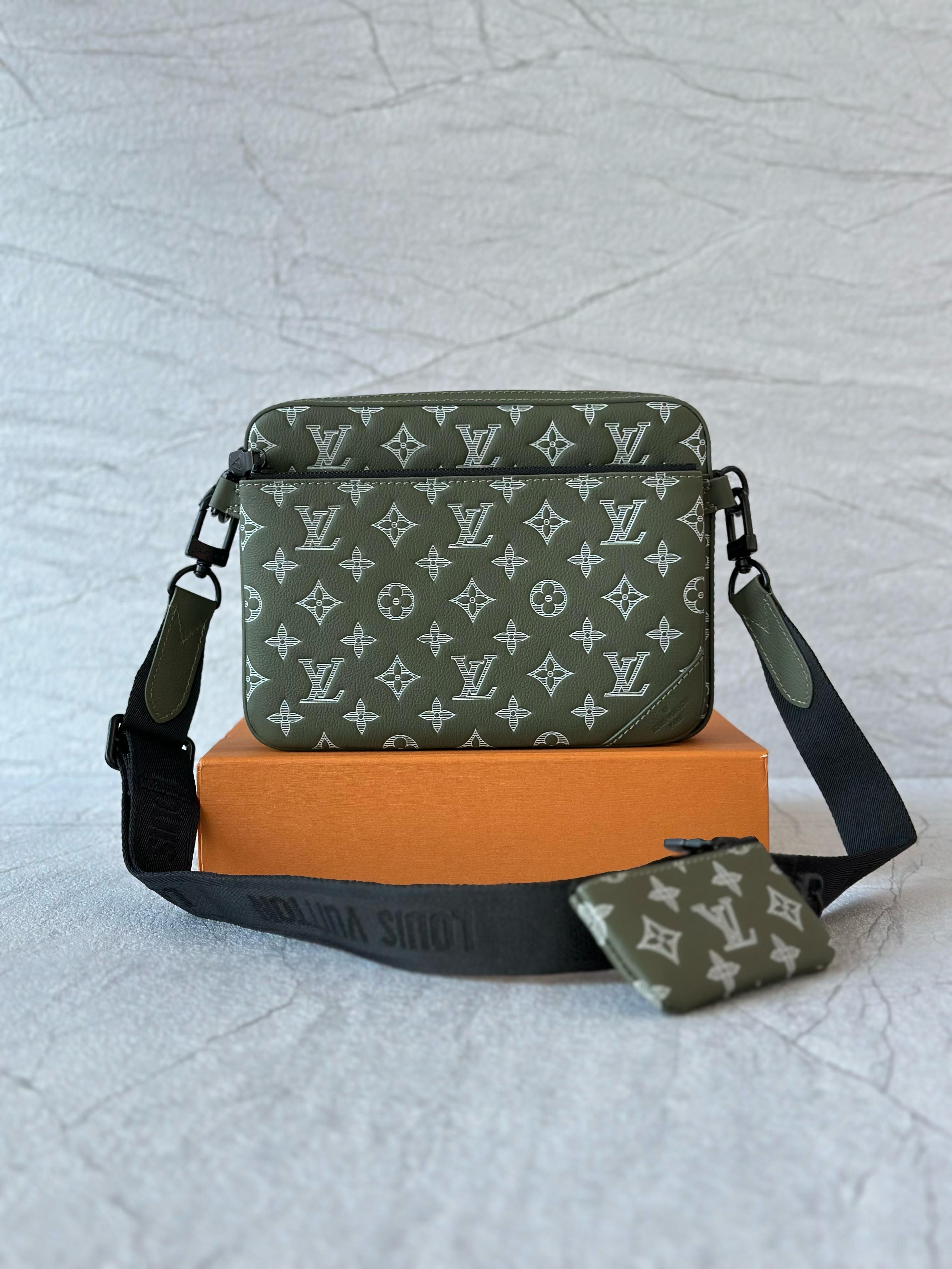 Louis Vuitton Trio Messenger