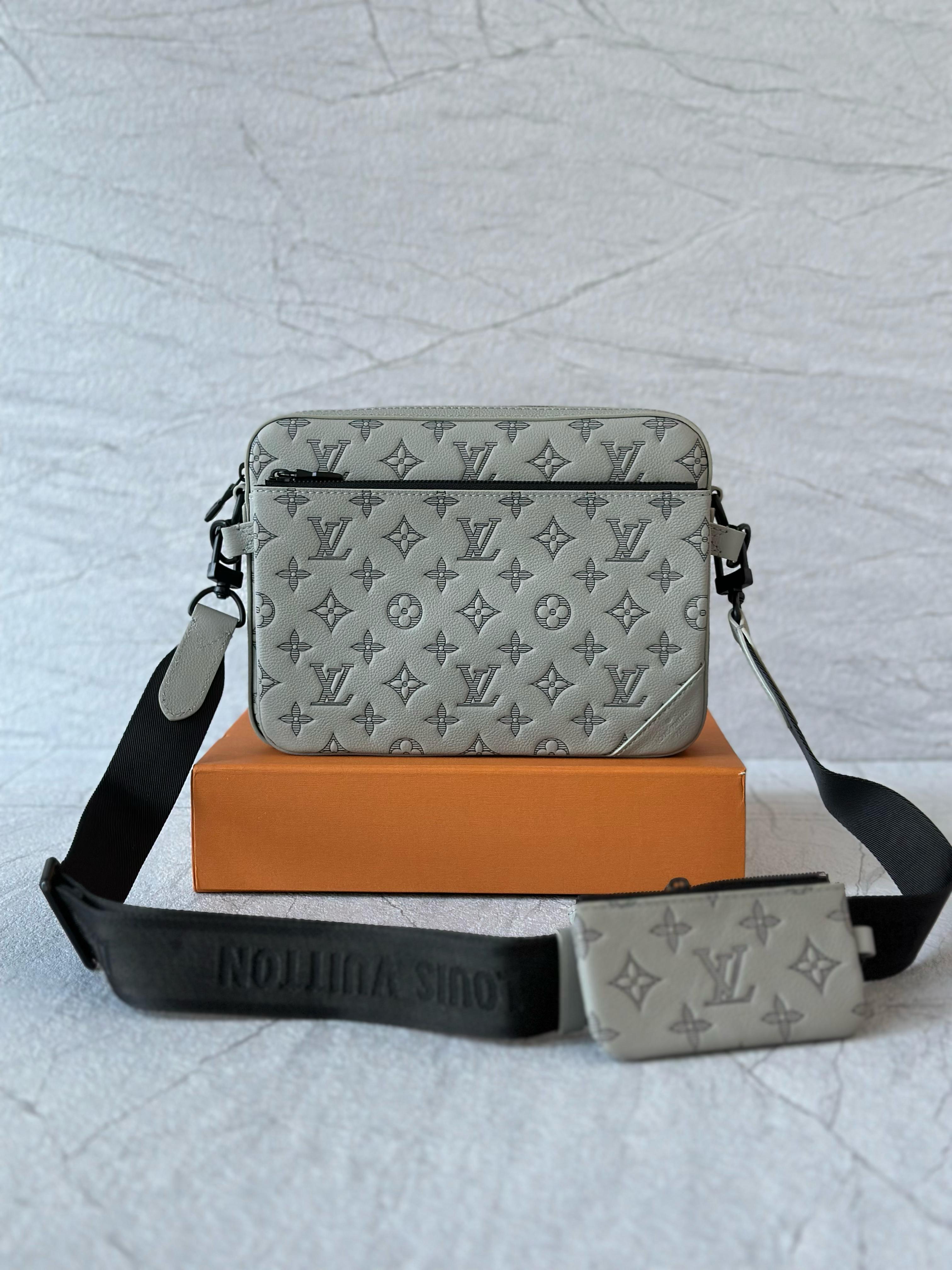 Louis Vuitton Trio Messenger