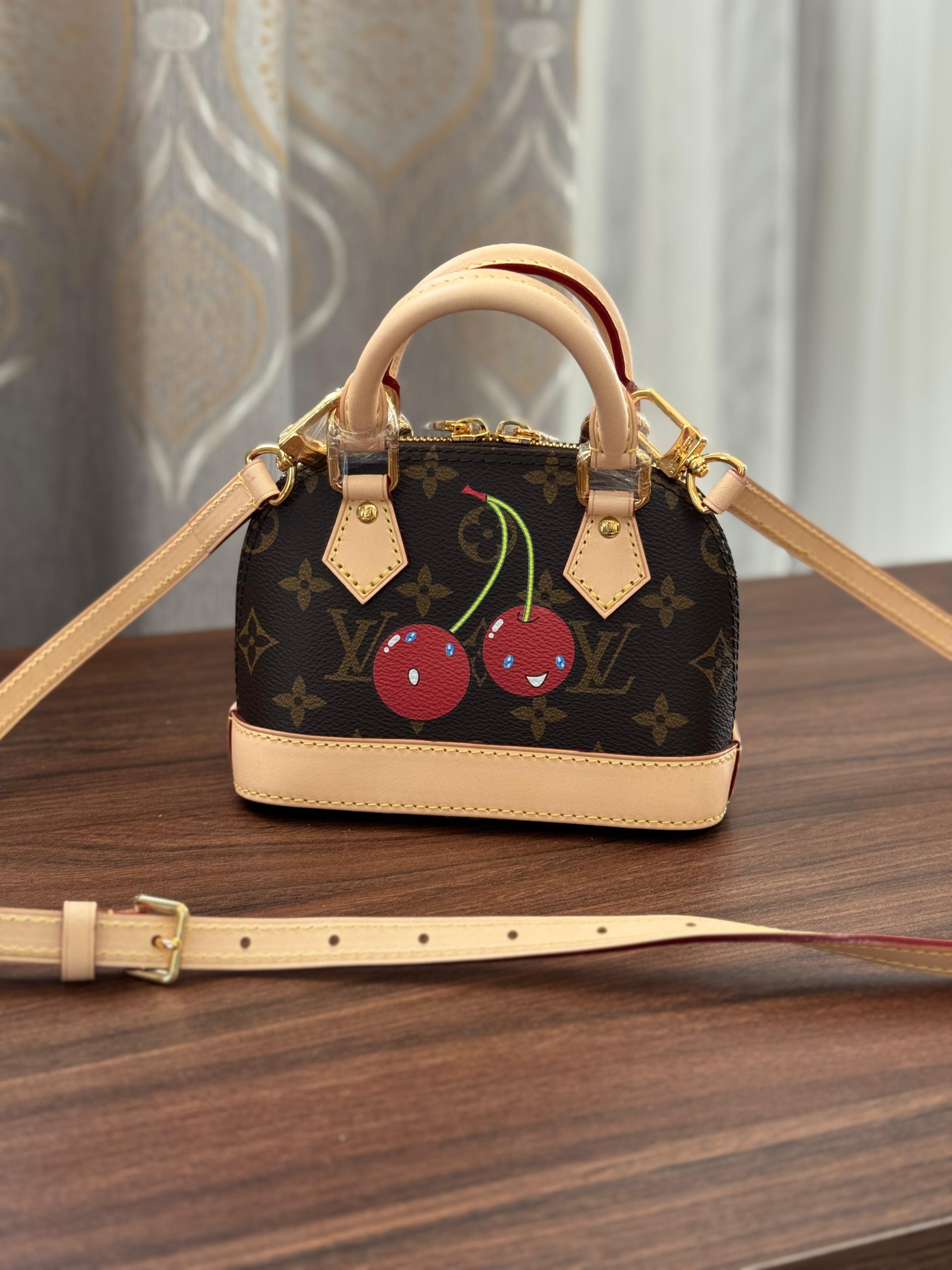 Louis Vuitton Speedy