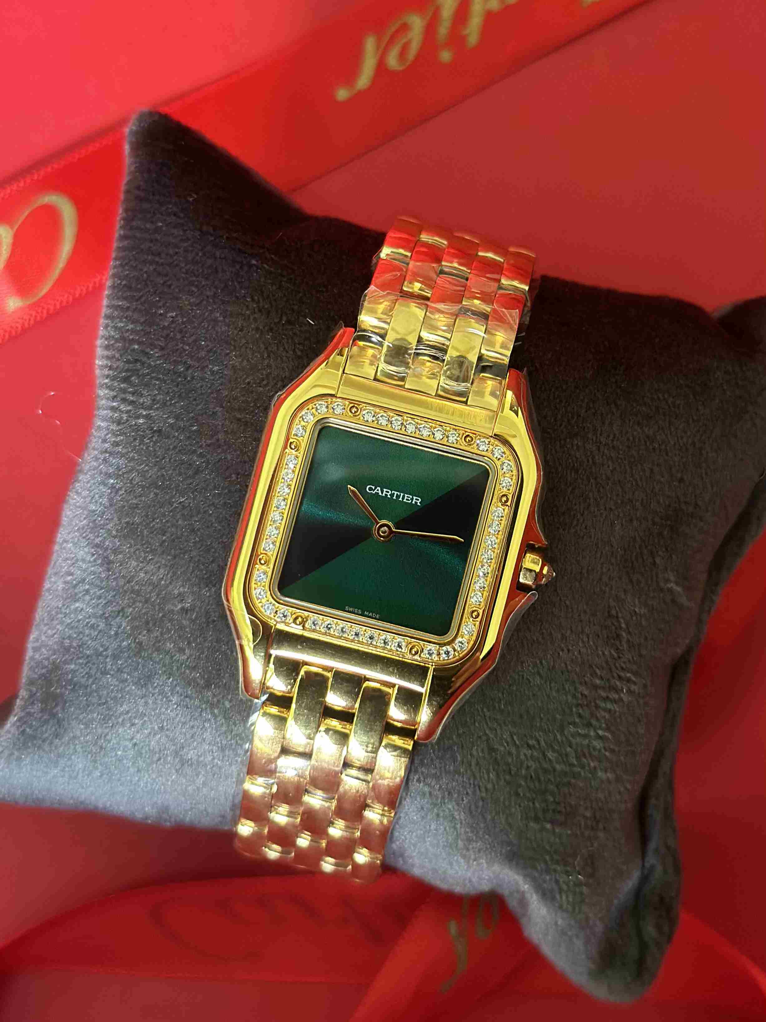 Cartier Panthère de Cartier Gold Watch – Classic & Diamond Variants for Women