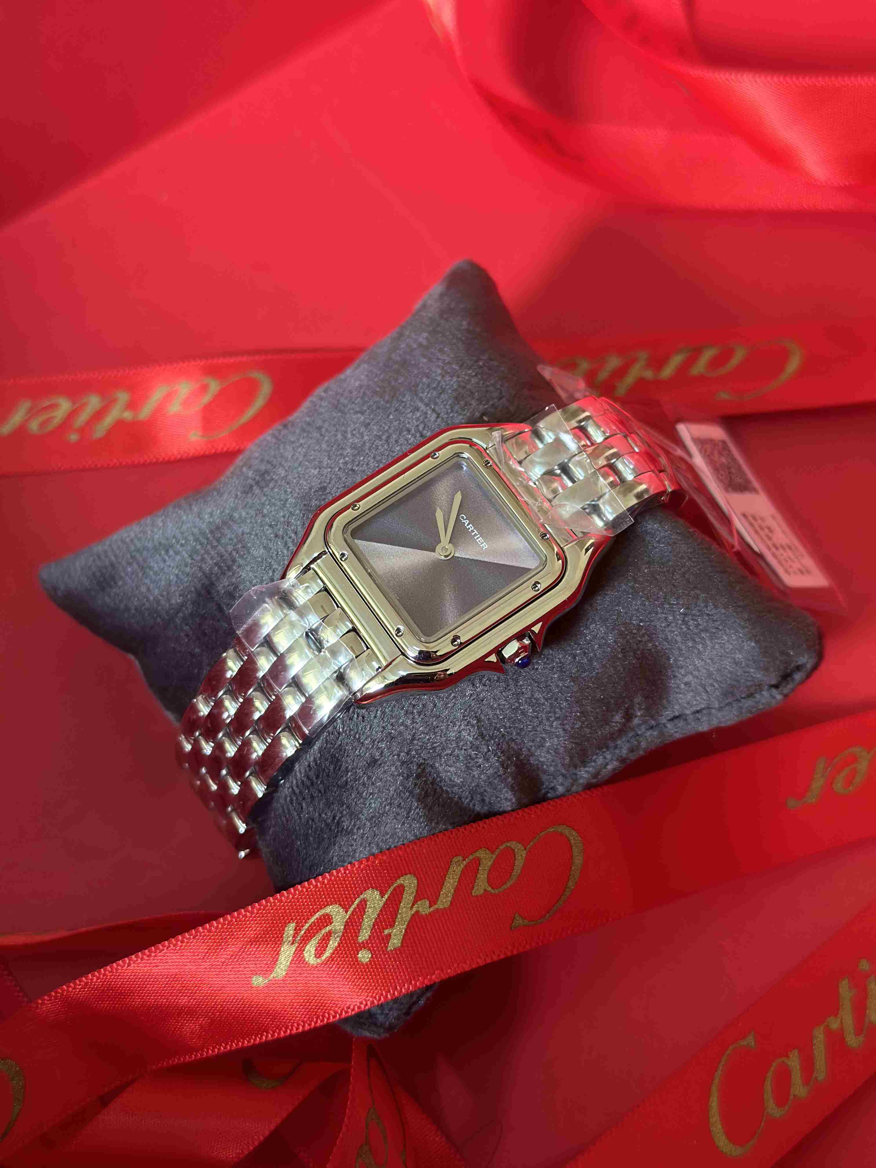 Cartier Panthère de Cartier Gold Watch – Classic & Diamond Variants for Women