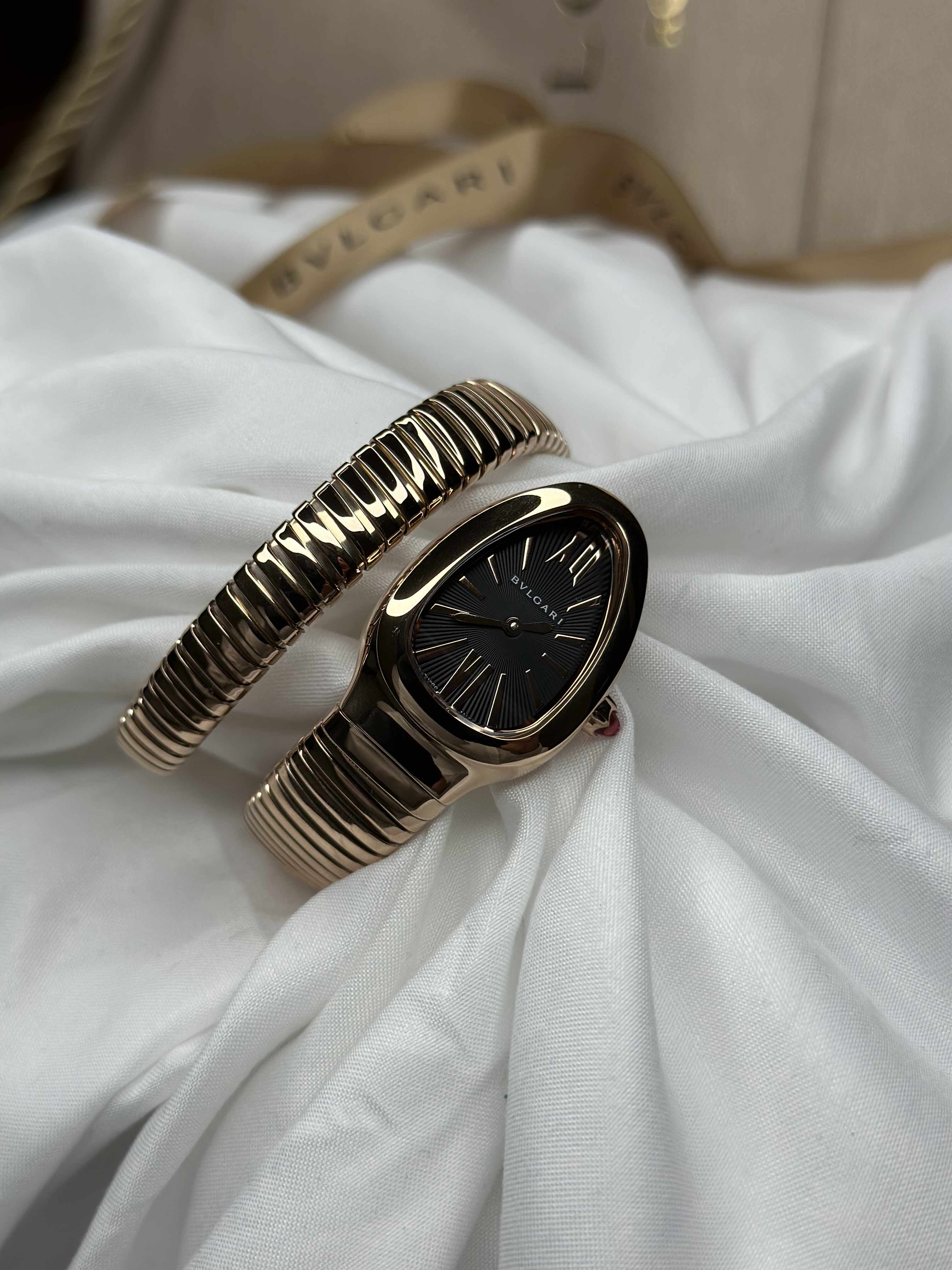 Bvlgari Serpenti Tubogas Black Dial Ladies Watch Collection
