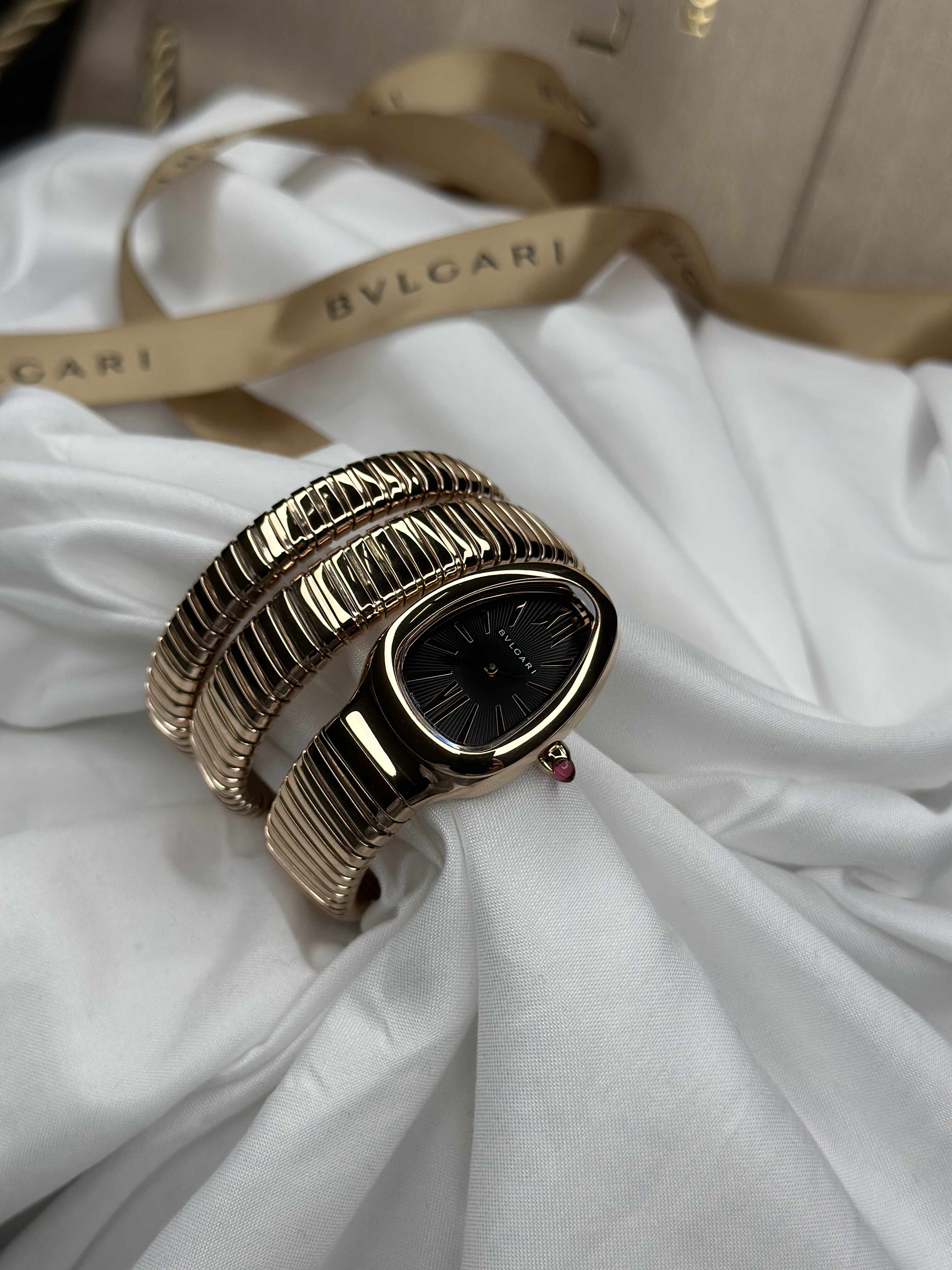 Bvlgari Serpenti Tubogas Black Dial Ladies Watch Collection