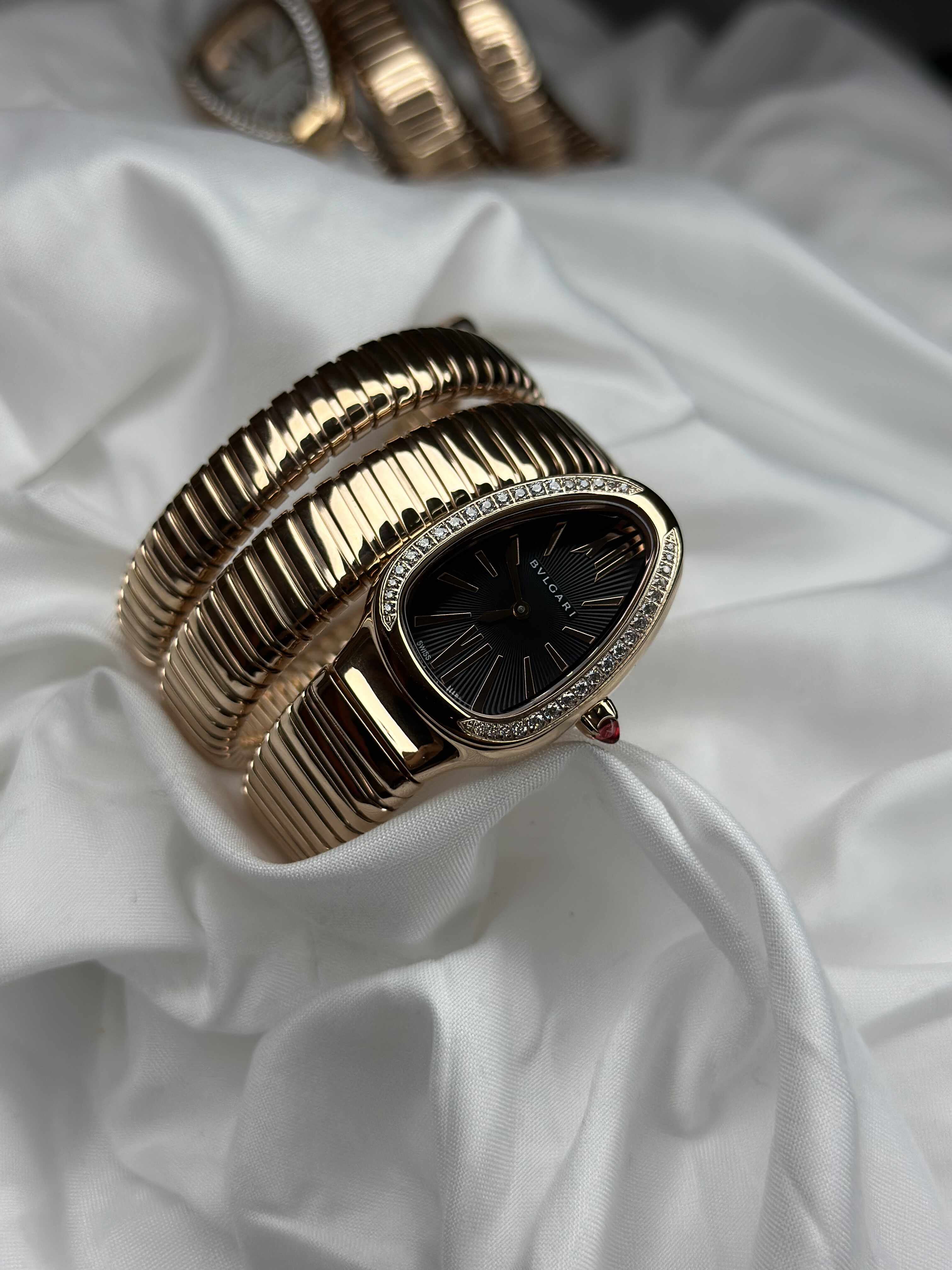 Bvlgari Serpenti Tubogas Black Dial Ladies Watch Collection