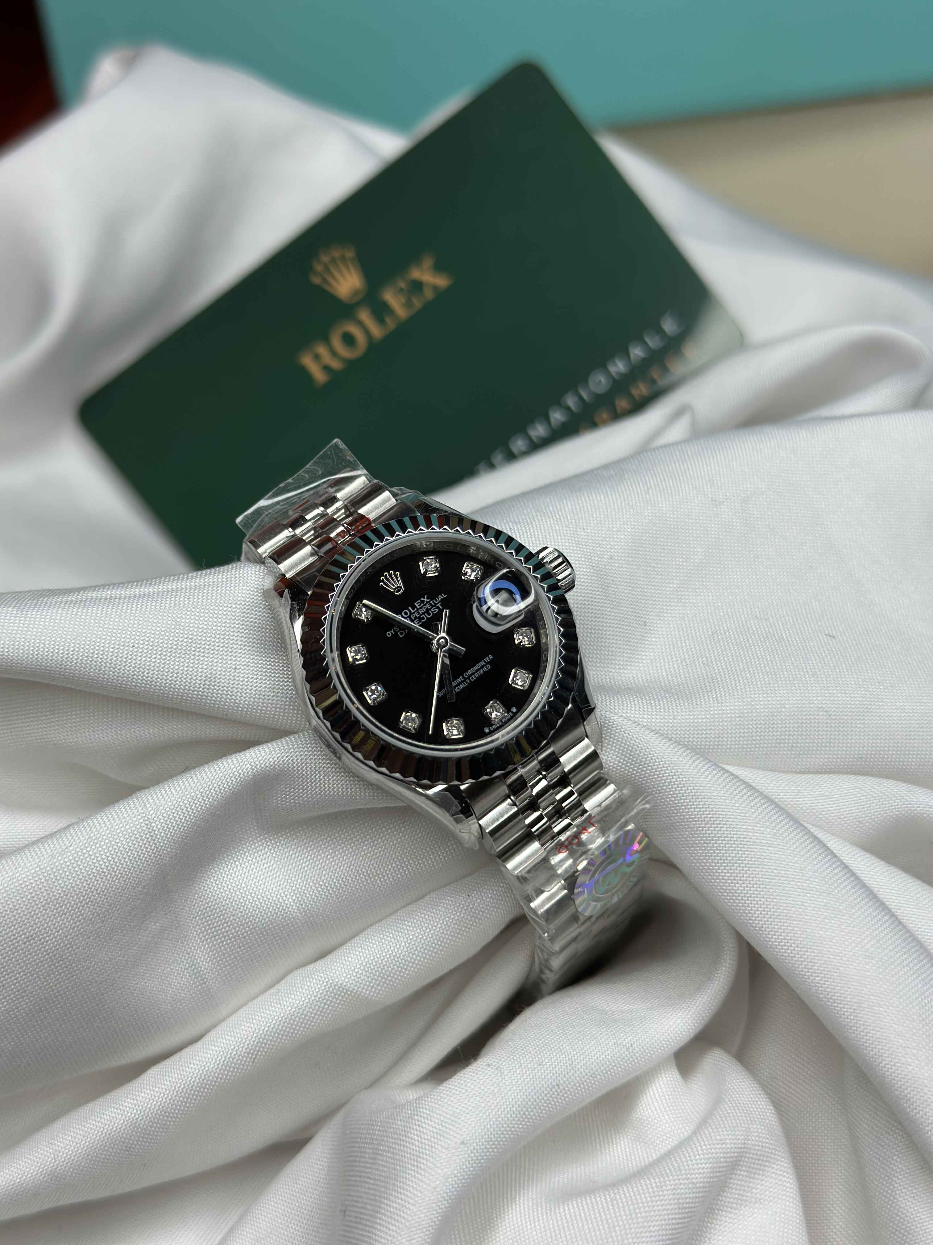 Rolex Lady Datejust 28mm – Silver Steel Edition (Luxury Automatic Watch for Women)