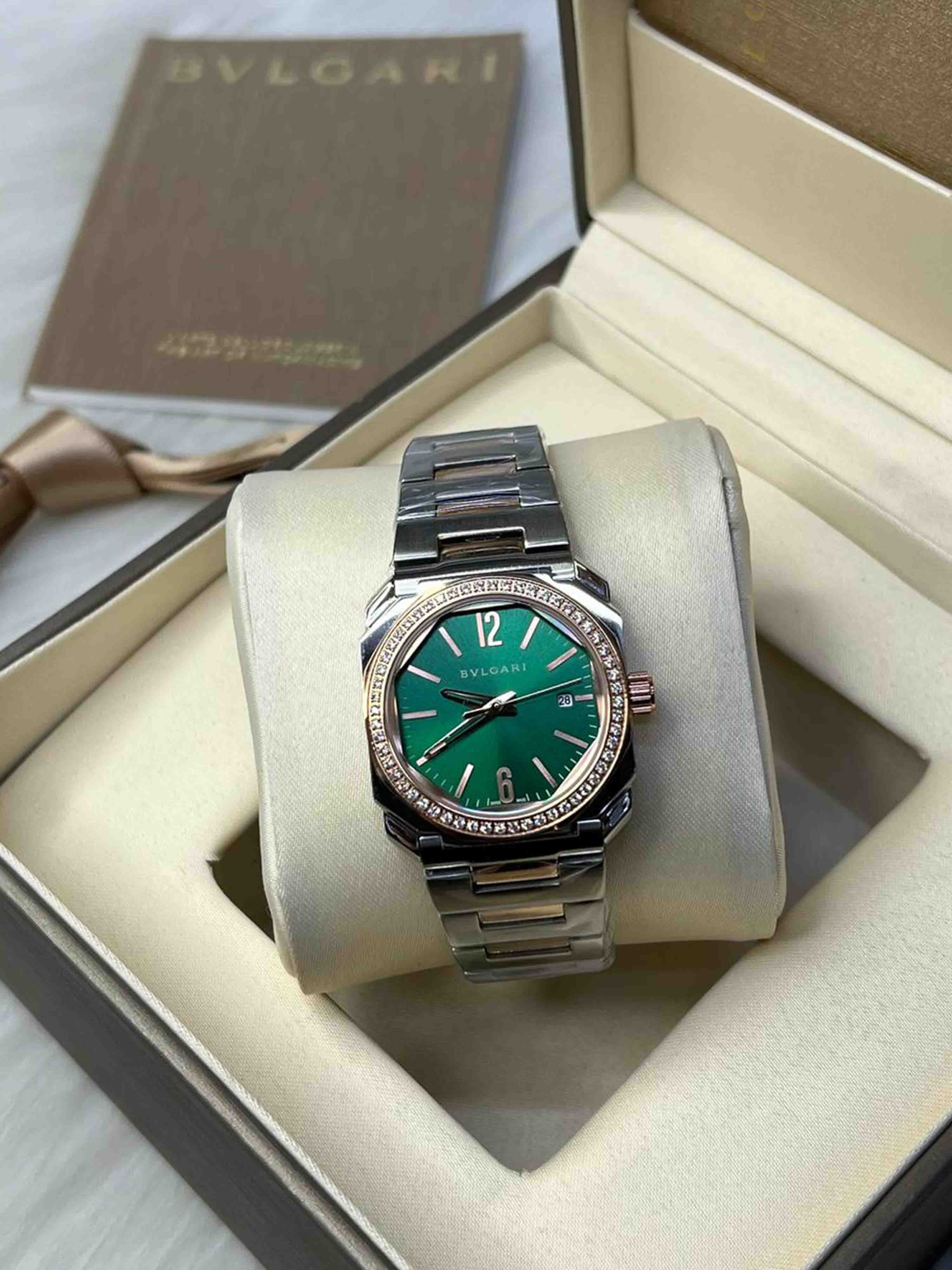 Bvlgari Octo Roma Lady Collection – White Mother-of-Pearl & Green Dial (Diamond Bezel, Steel Bracelet)