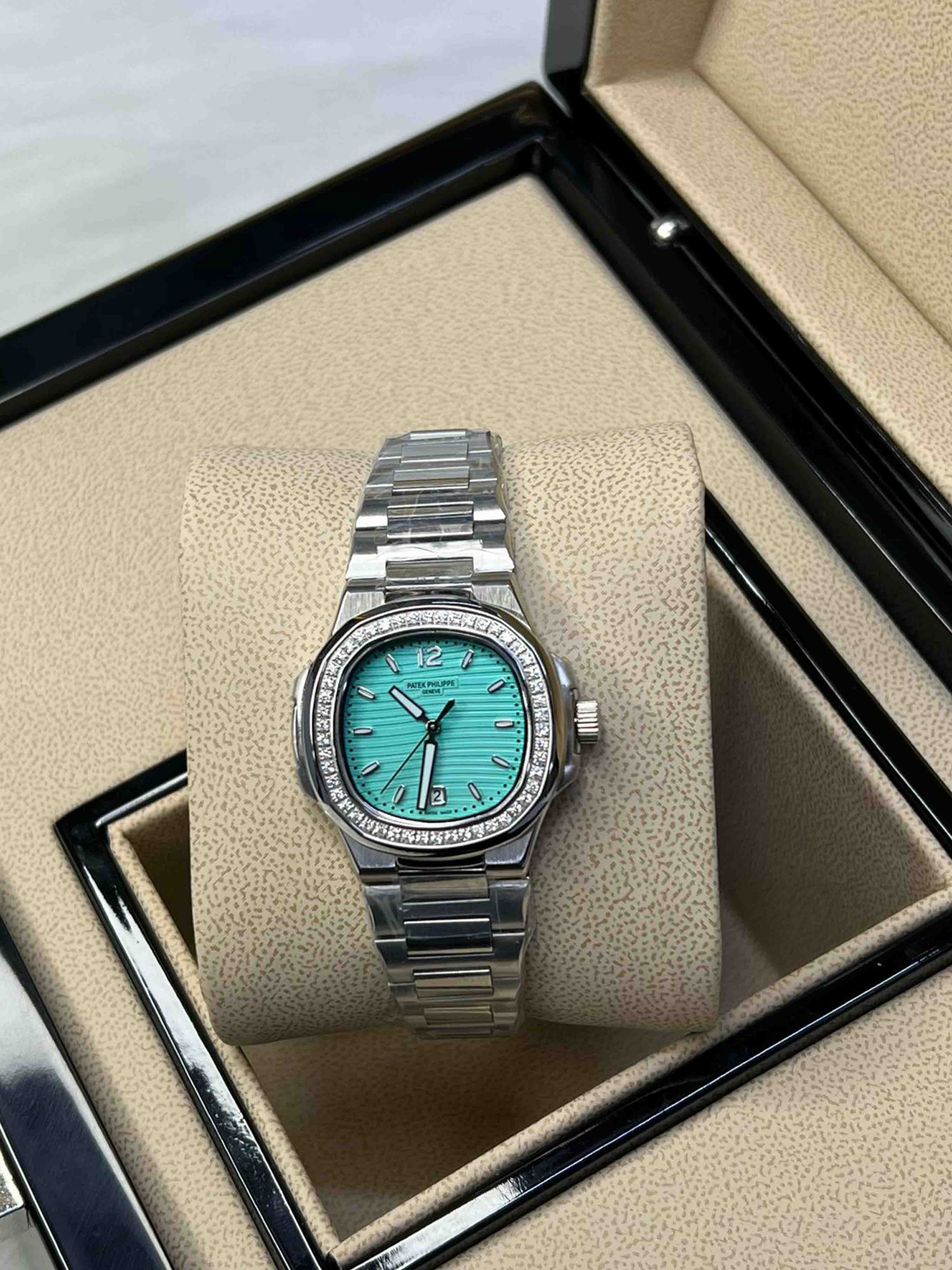 Patek Philippe Aquanaut Metal Bracelet Collection