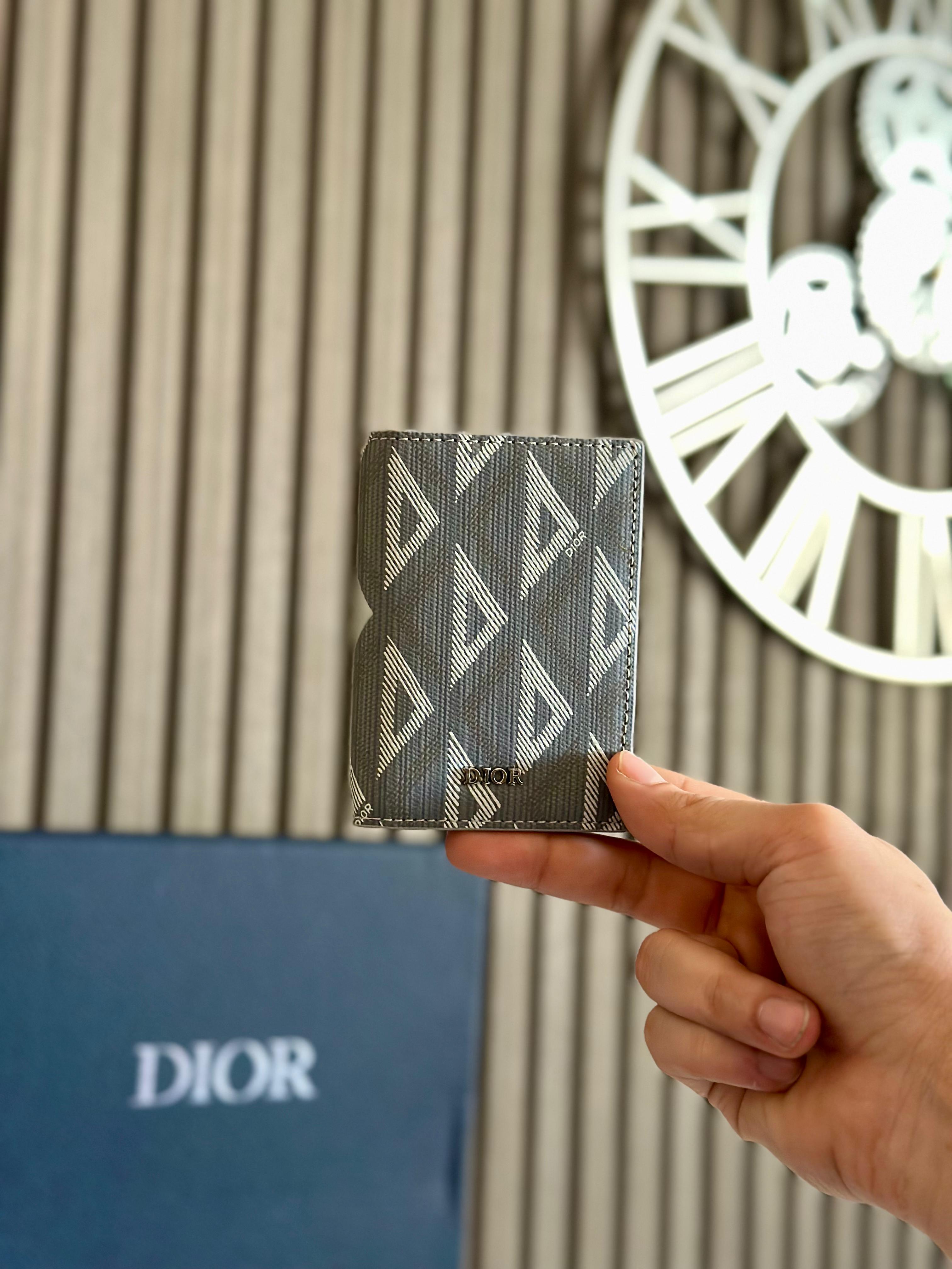 Dior Small Wallet – Compact Luxury Edition
