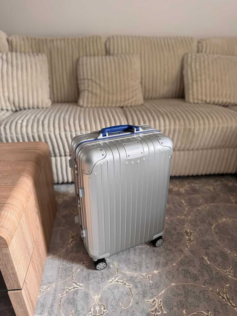 Rimowa Cabin Twist – Aluminium Premium Luggage (4 Colors)