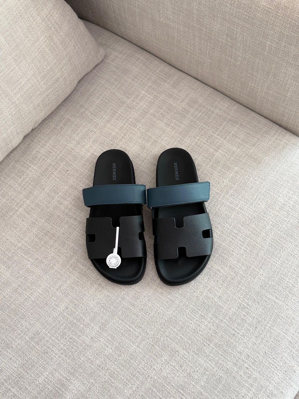 Hermès Chypre Men’s Sandals – Black & Blue