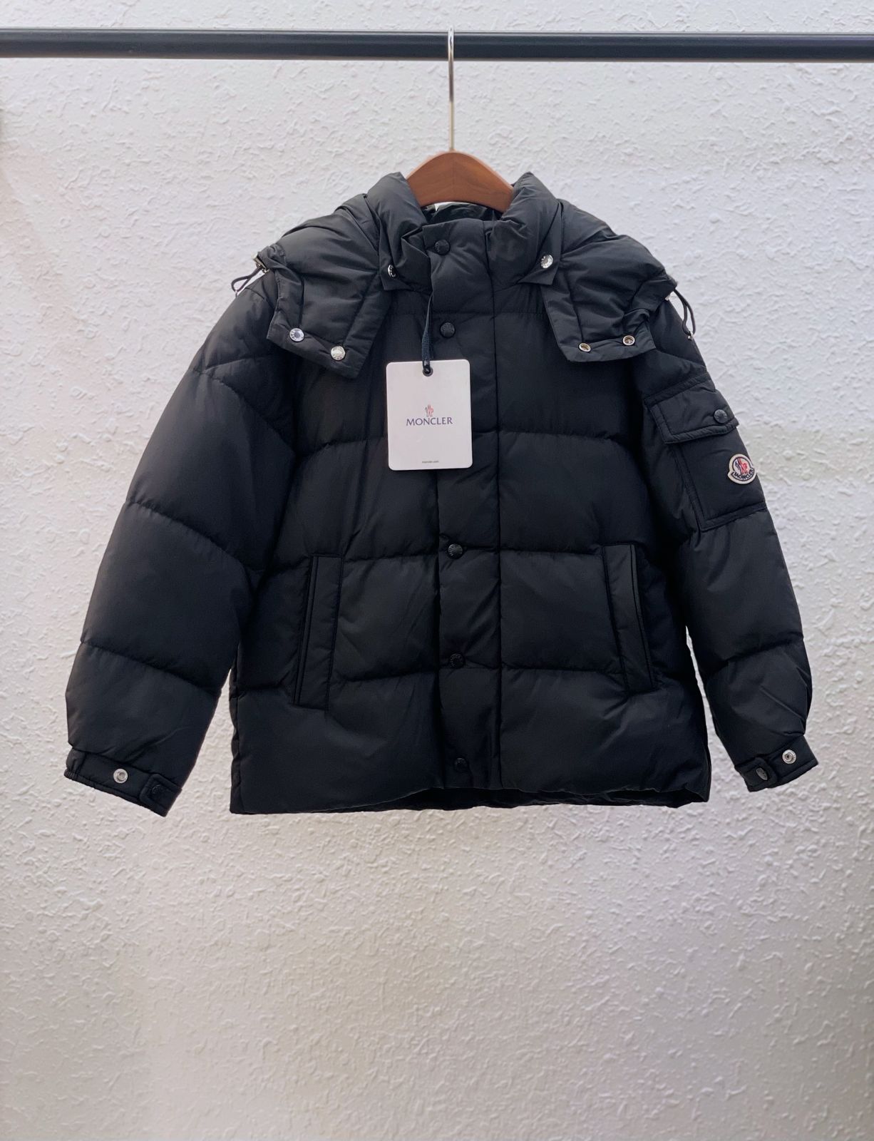 Moncler Kids Puffer Jacket – Premium Winter Down Coat (Black & Cream)