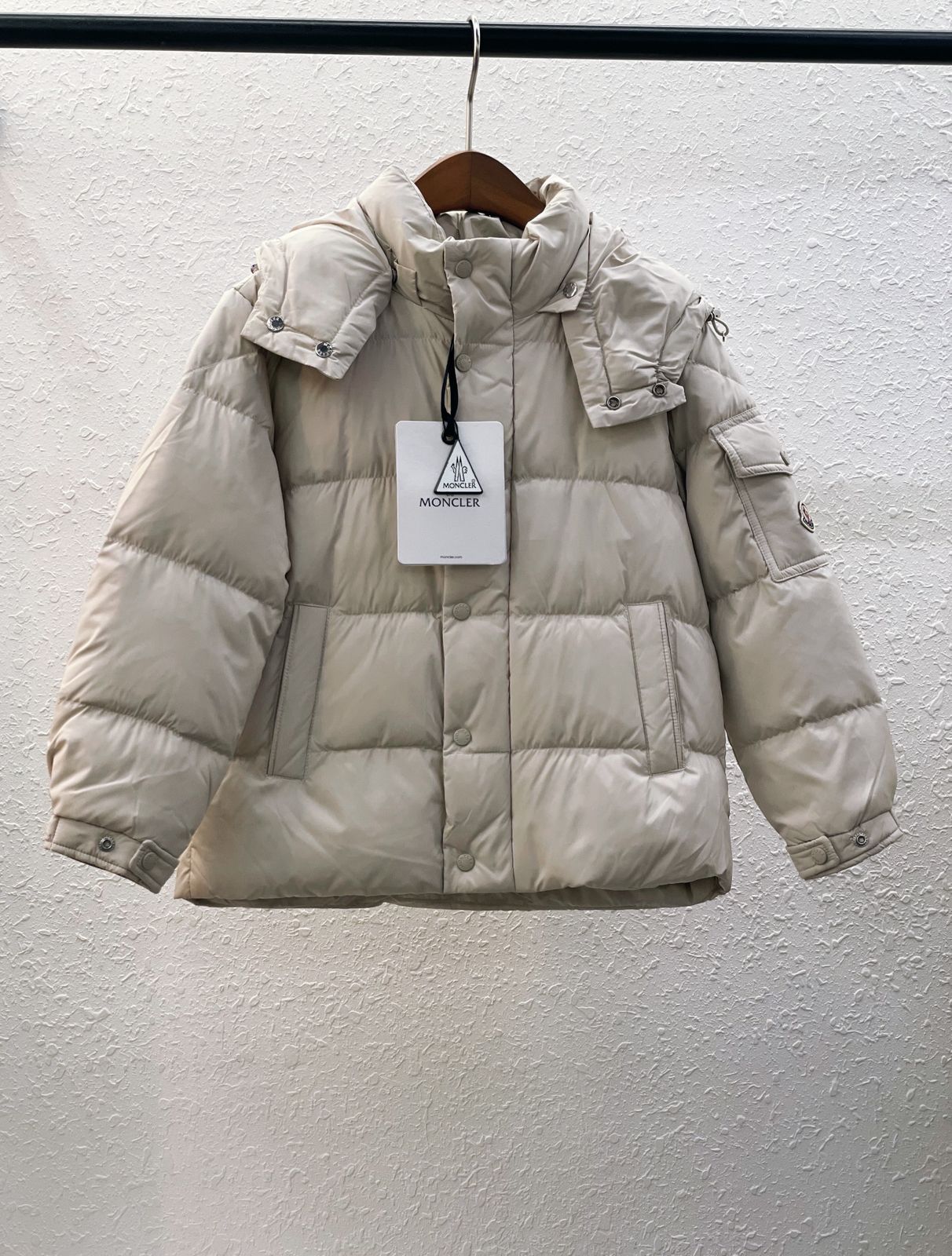 Moncler Kids Puffer Jacket – Premium Winter Down Coat (Black & Cream)