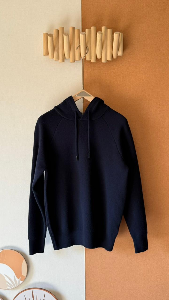 Loro Piana Men’s Cozy Hoodie – Premium Soft Knitwear Collection