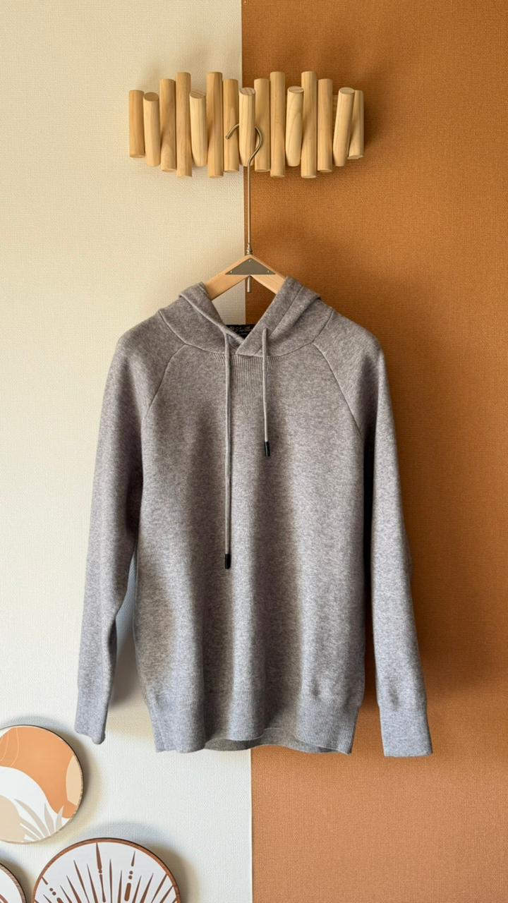 Loro Piana Men’s Cozy Hoodie – Premium Soft Knitwear Collection
