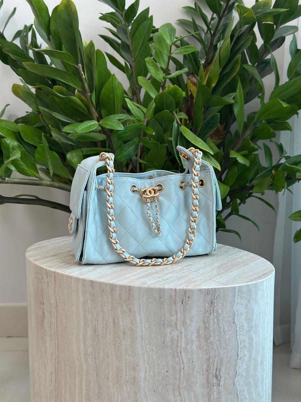 Chanel 22 Mini Hobo Bag – Luxury Quilted Leather – Dubai Collection