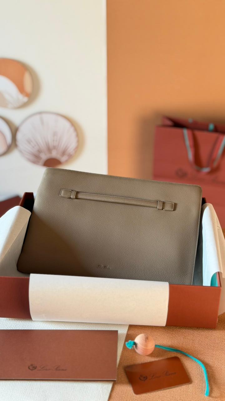 Loro Piana Extra Pouch A4 – Men’s Calfskin Luxury Hand Pouch