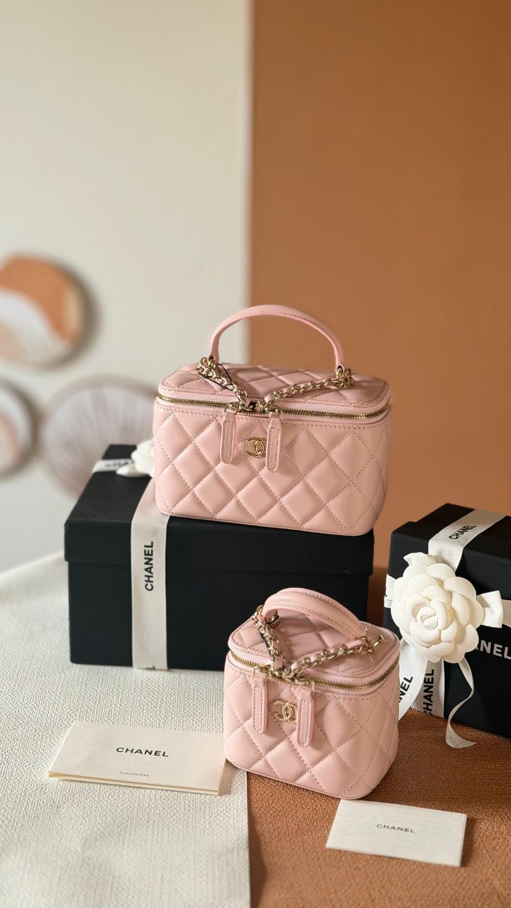 Chanel Quilted Makeup Bag Set – Timeless Vanity Design