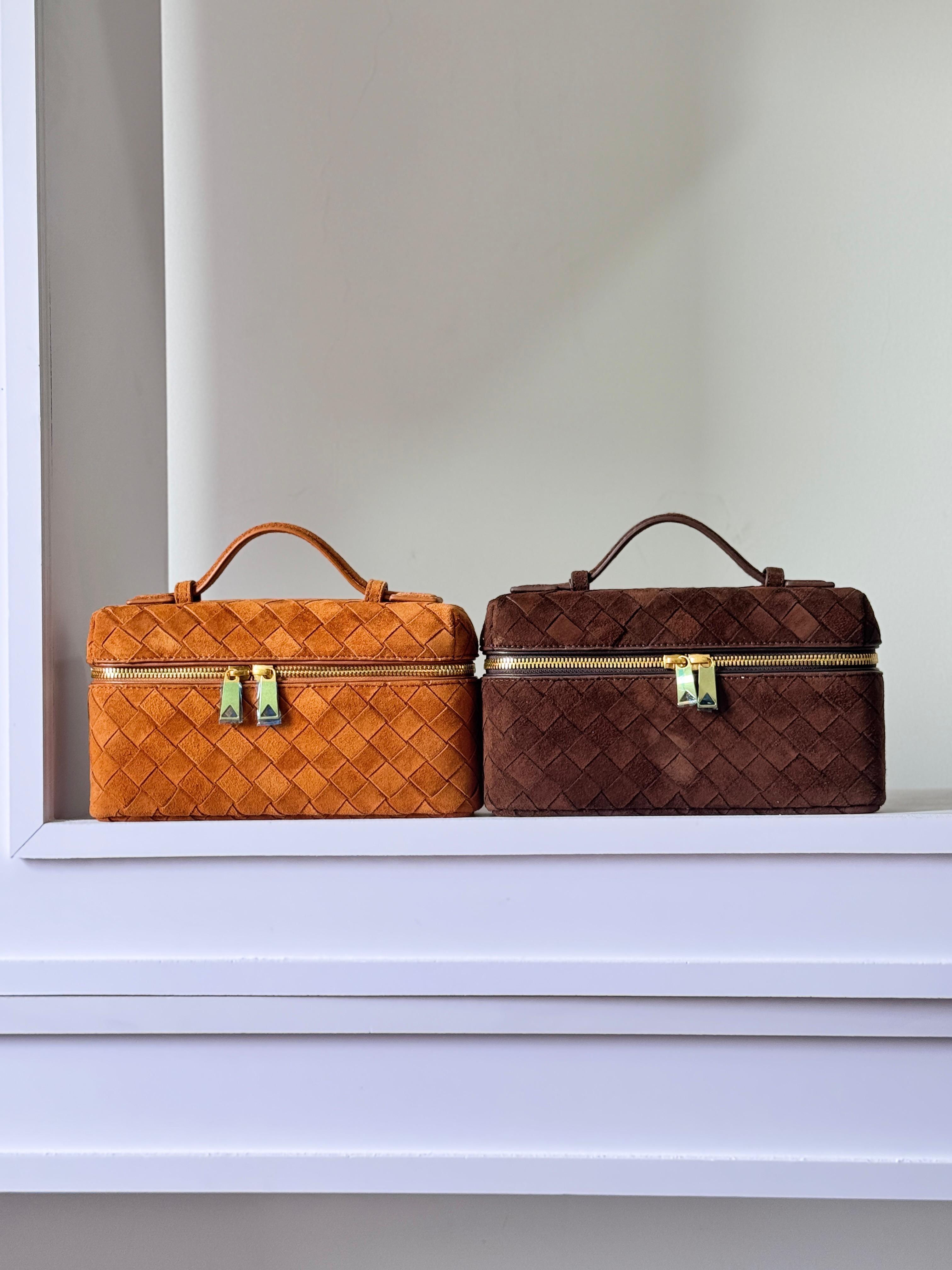 Bottega Veneta Intrecciato Leather Vanity Case – Two Color Edition