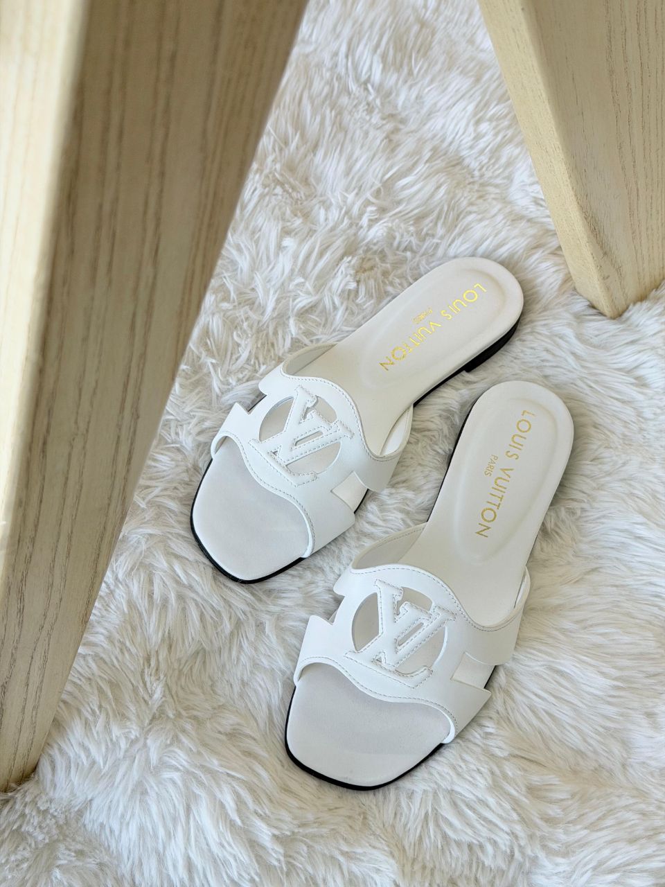 Louis Vuitton Isola Mule