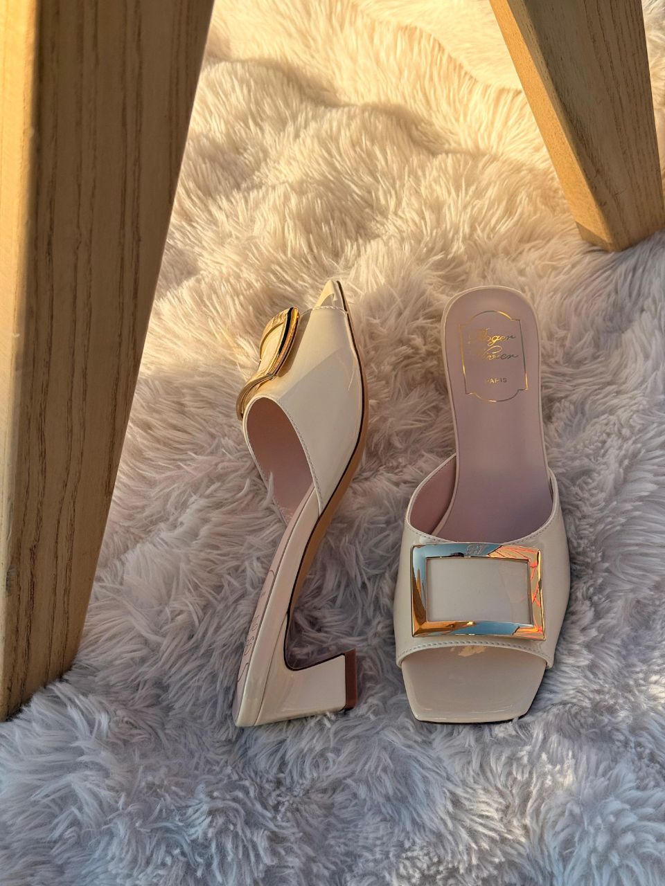 Roger Vivier Trompette 45 Embellished Patent-Leather Mules