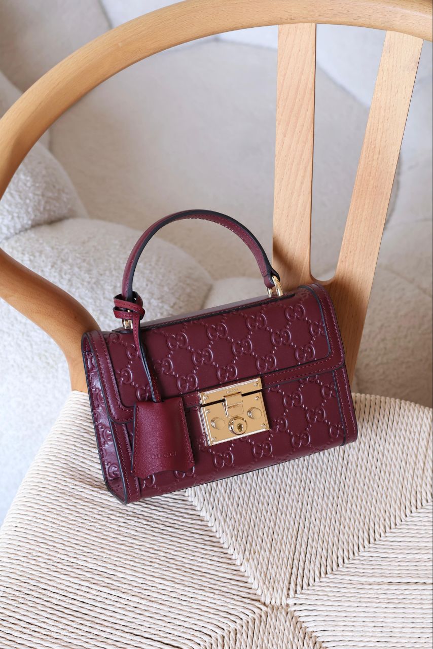 Gucci Padlock Small Top Handle Bag – Black And Maroon GG Leather