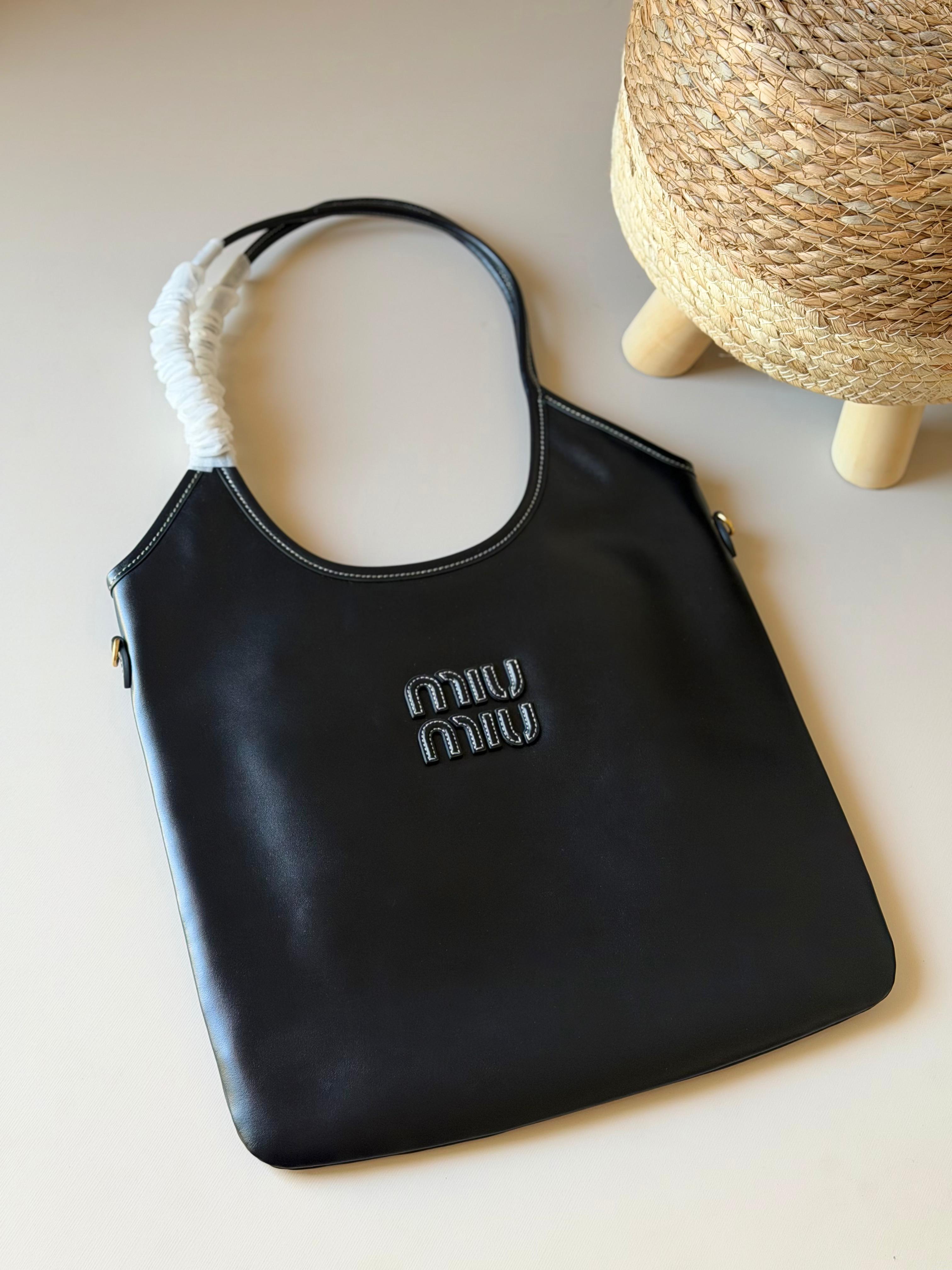 Miu Miu Ivy Leather Tote Bag