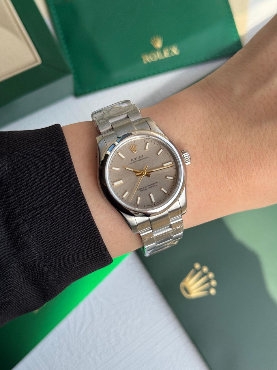 Rolex Oyster Perpetual Stainless Steel Watch – Smooth Dial Collection