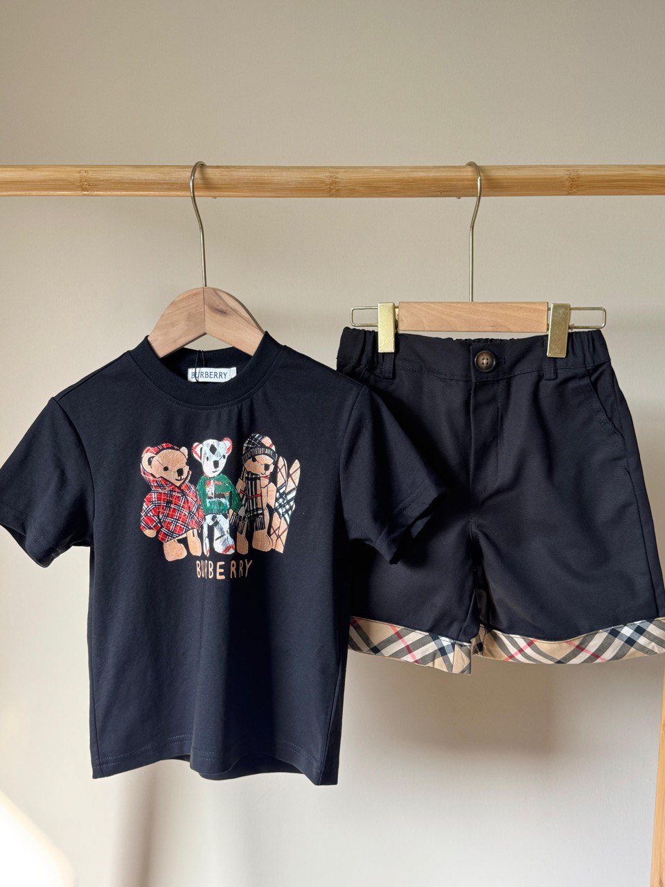 Burberry Kids Luxury T-Shirt & Shorts Set with Iconic Check Detail