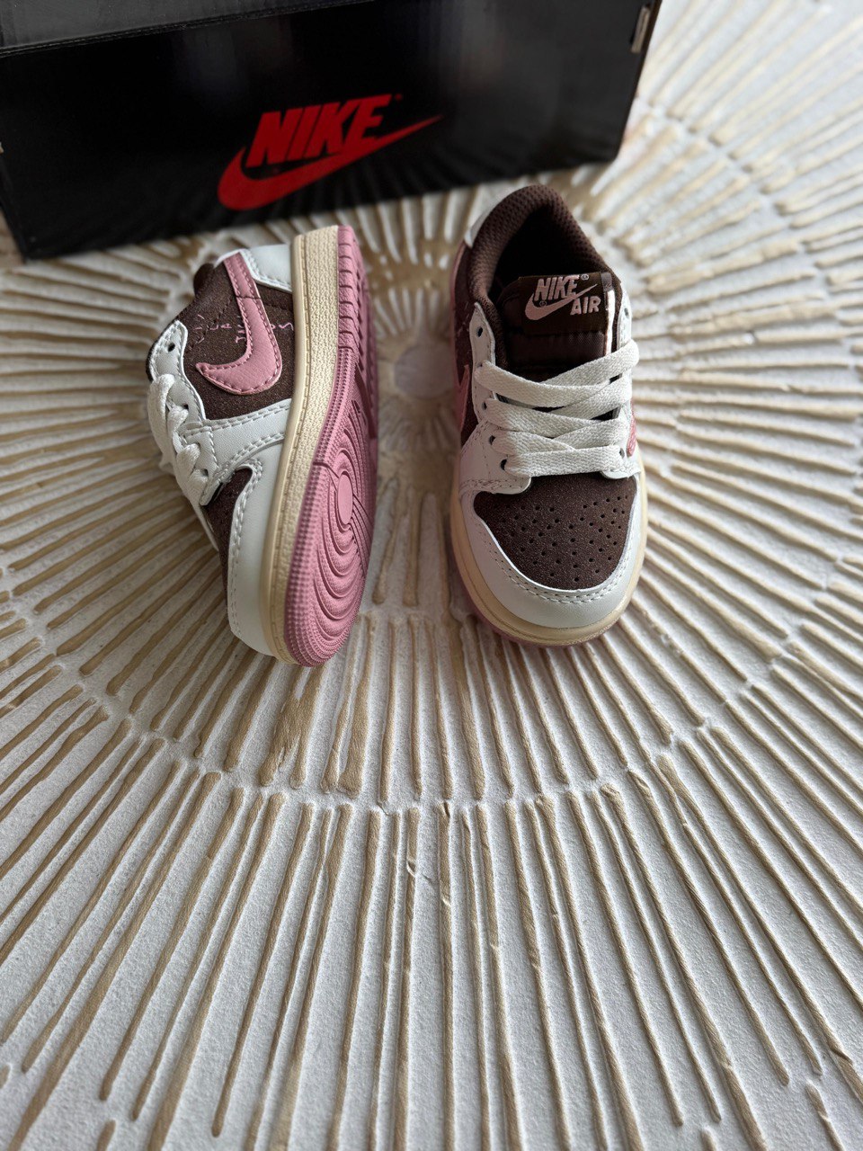 Nike Air Jordan 1 Low Kids Sneakers