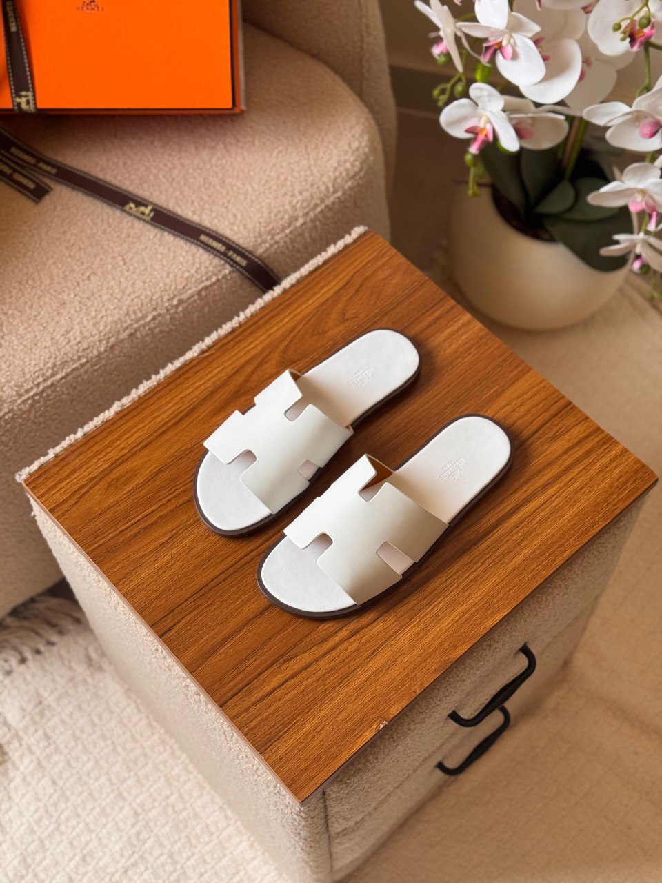 Hermès Izmir Sandal Full Color Collection – Iconic H Cut Leather Slides