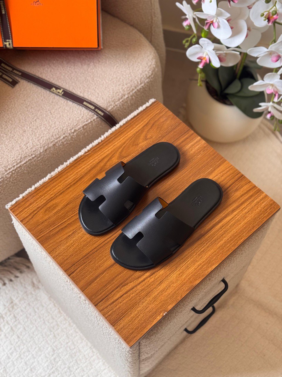 Hermès Izmir Sandal Full Color Collection – Iconic H Cut Leather Slides