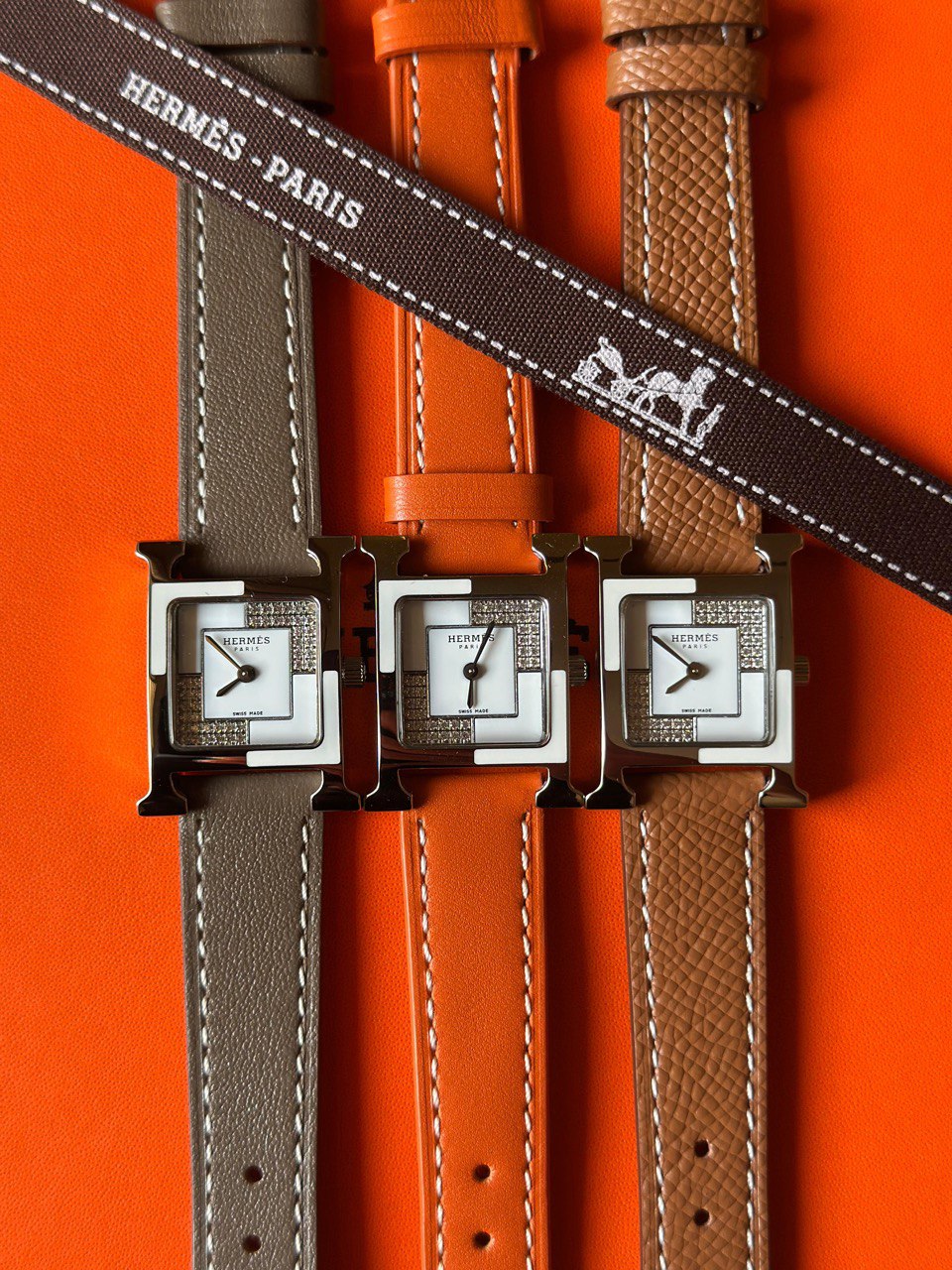 Hermès Heure H Mini Diamond White Dial Leather Strap Watch