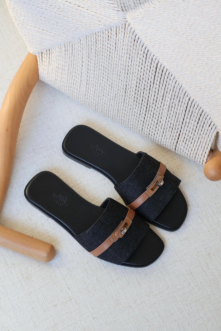 Hermès Giulia Sandal