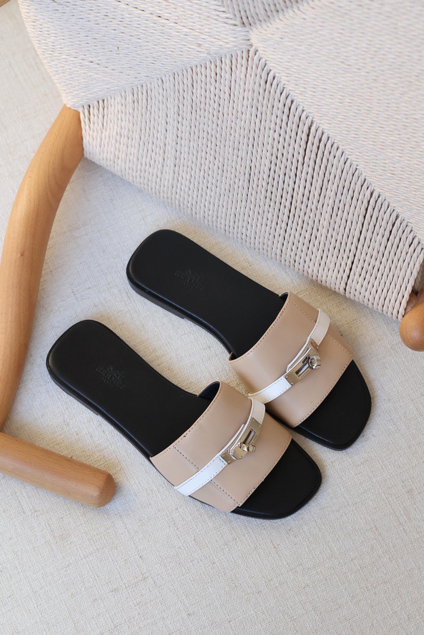 Hermès Giulia Sandal