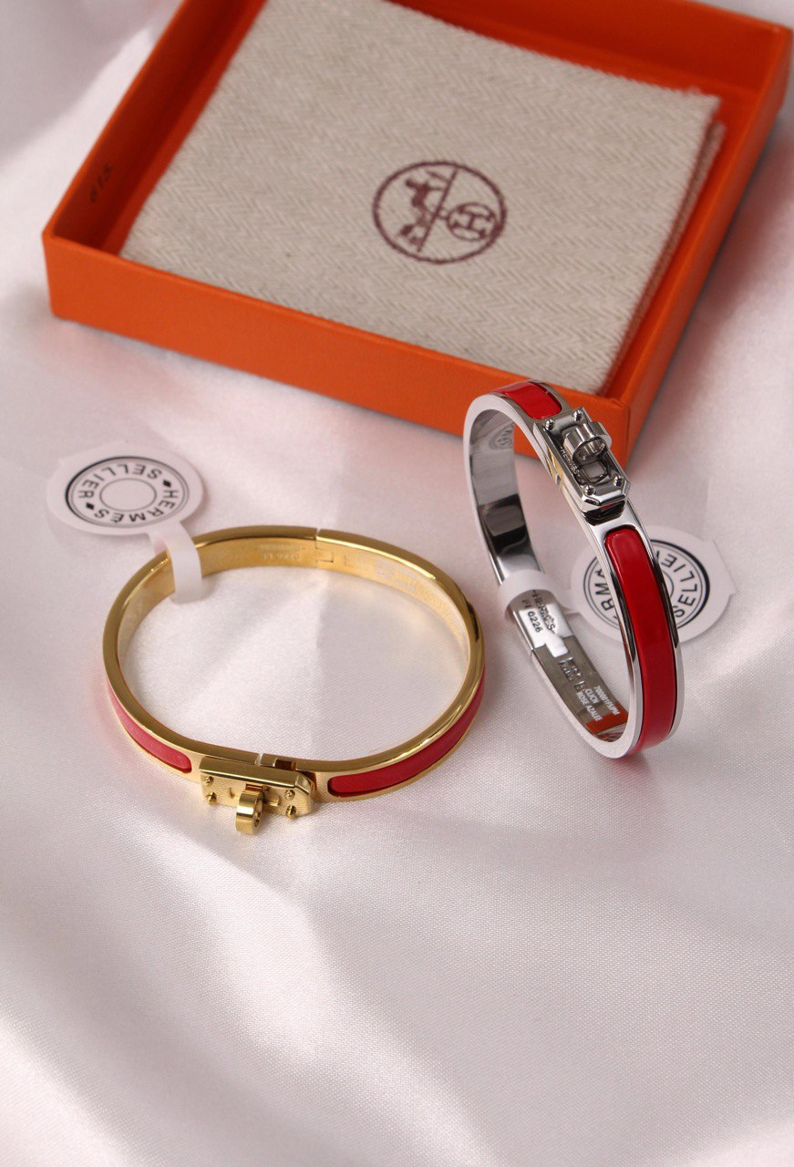 Hermès Clic Kelly Enamel Bracelet in Gold & Palladium Hardware