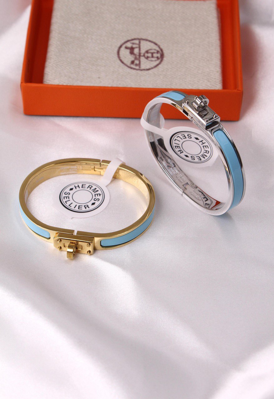 Hermès Clic Kelly Enamel Bracelet in Gold & Palladium Hardware