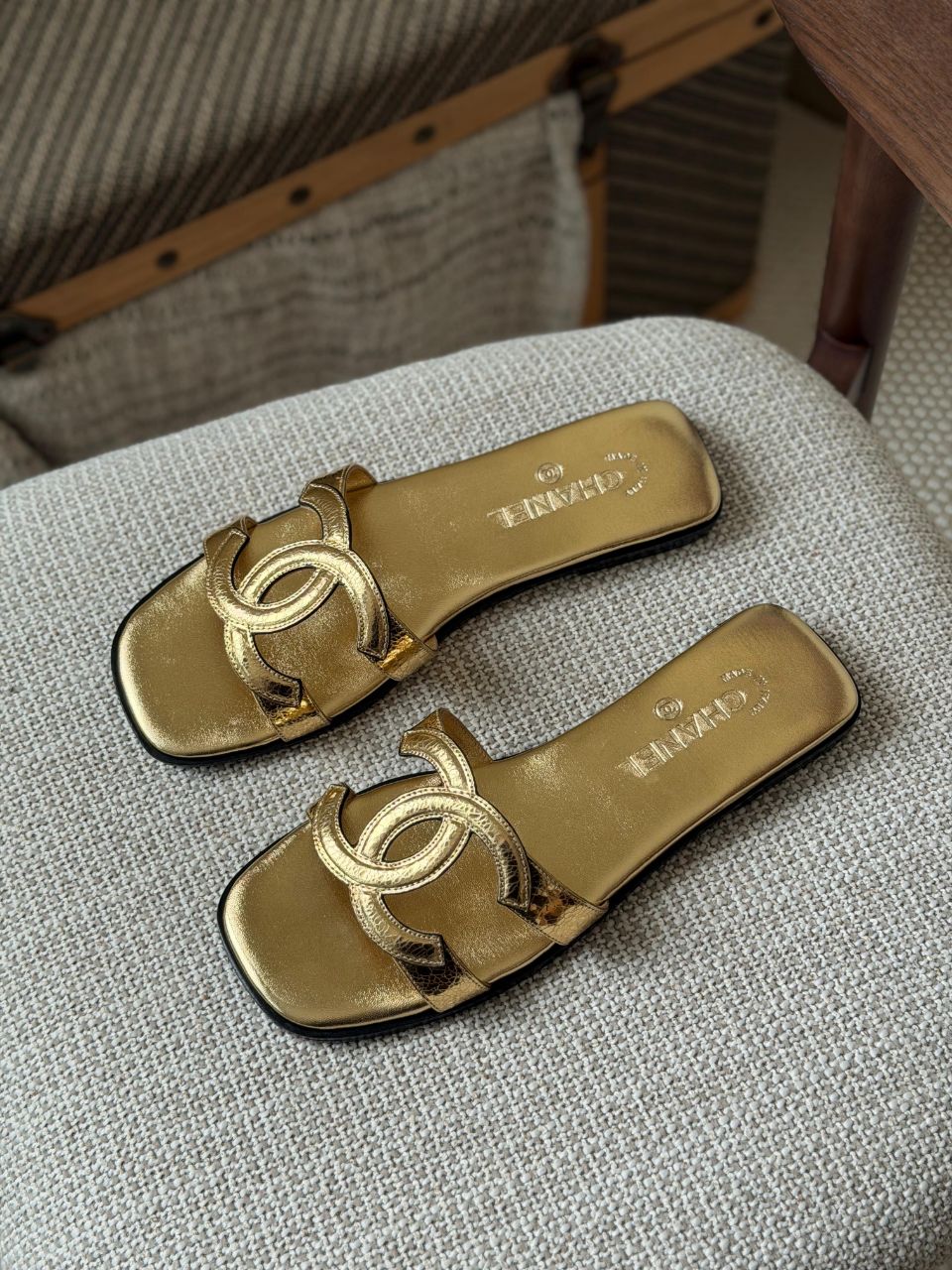Chanel CC Logo Flat Mules Sandals 2026 Metallic Gold & Classic Black Edition