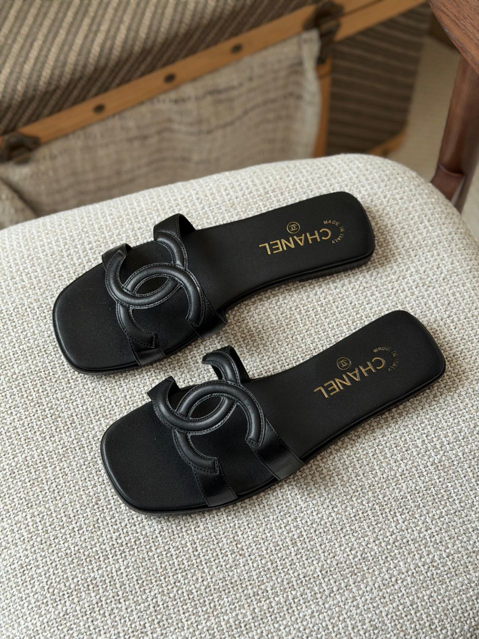 Chanel CC Logo Flat Mules Sandals 2026 Metallic Gold & Classic Black Edition