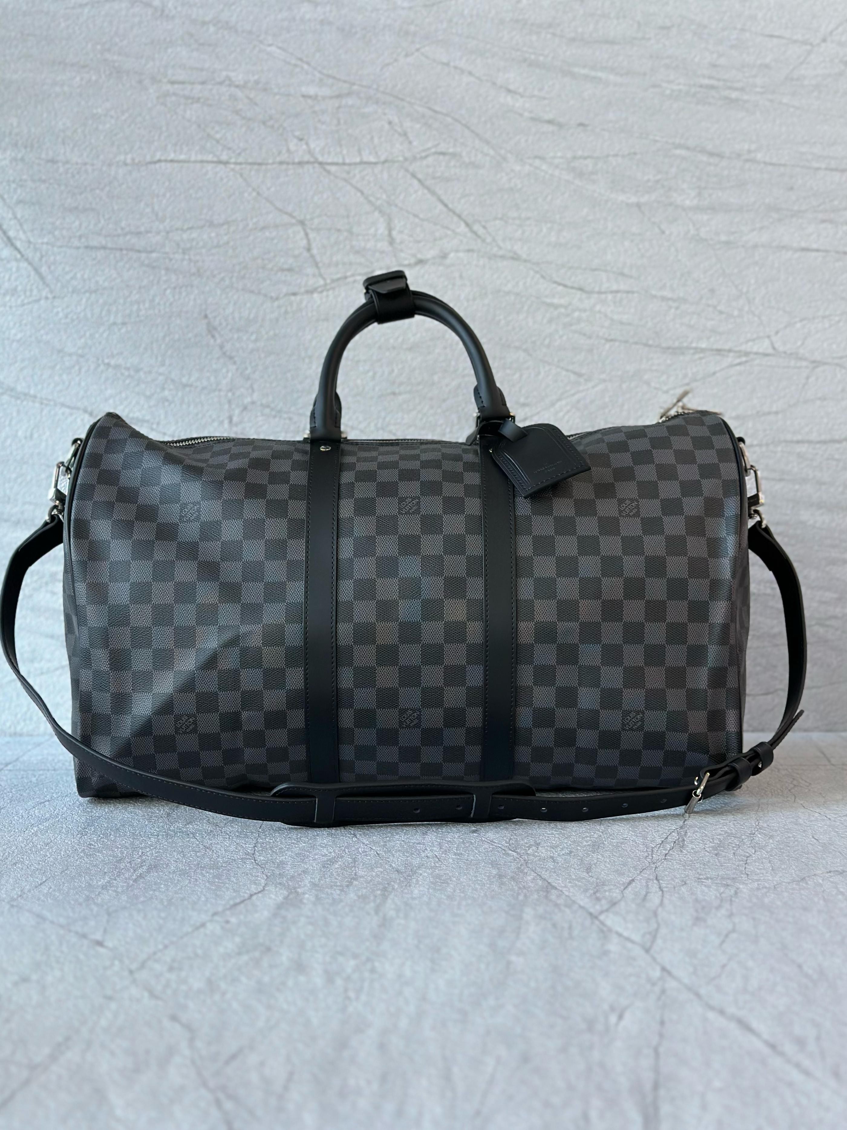 Louis Vuitton Keepall Bandoulière travel bag
