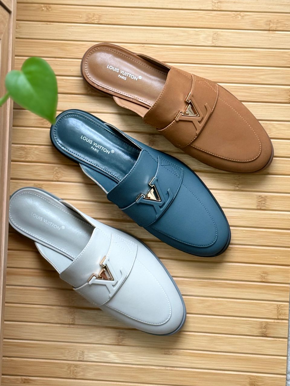 Louis Vuitton LV Signature Leather Mule